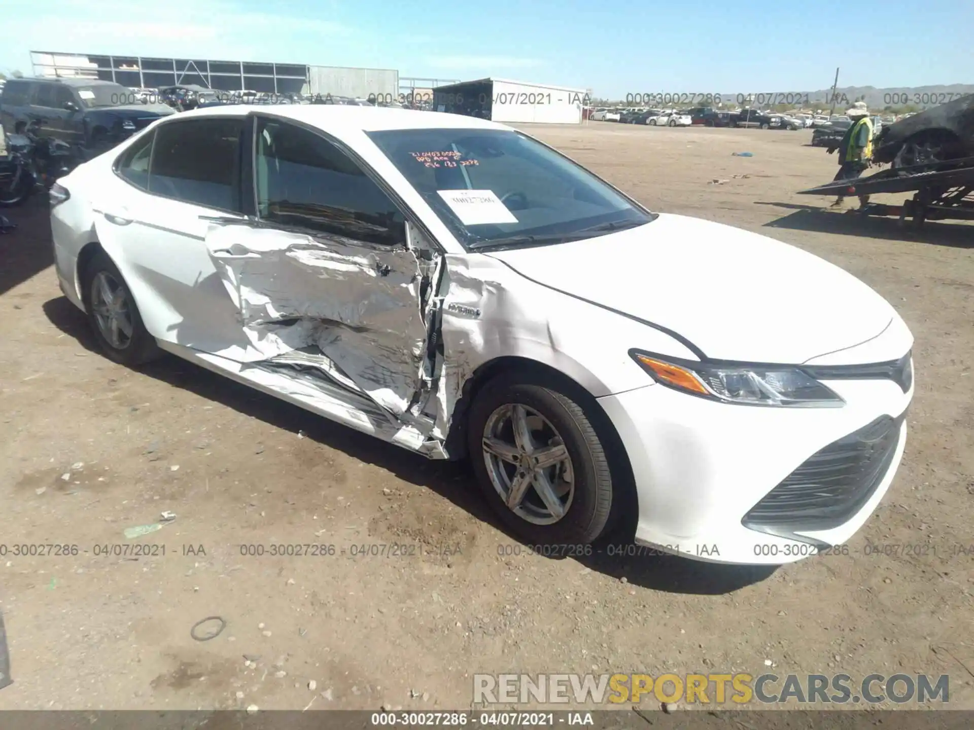 1 Photograph of a damaged car 4T1C31AK3LU533298 TOYOTA CAMRY 2020