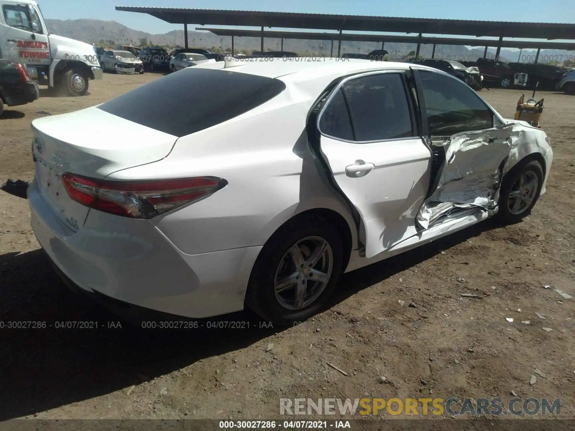 4 Photograph of a damaged car 4T1C31AK3LU533298 TOYOTA CAMRY 2020