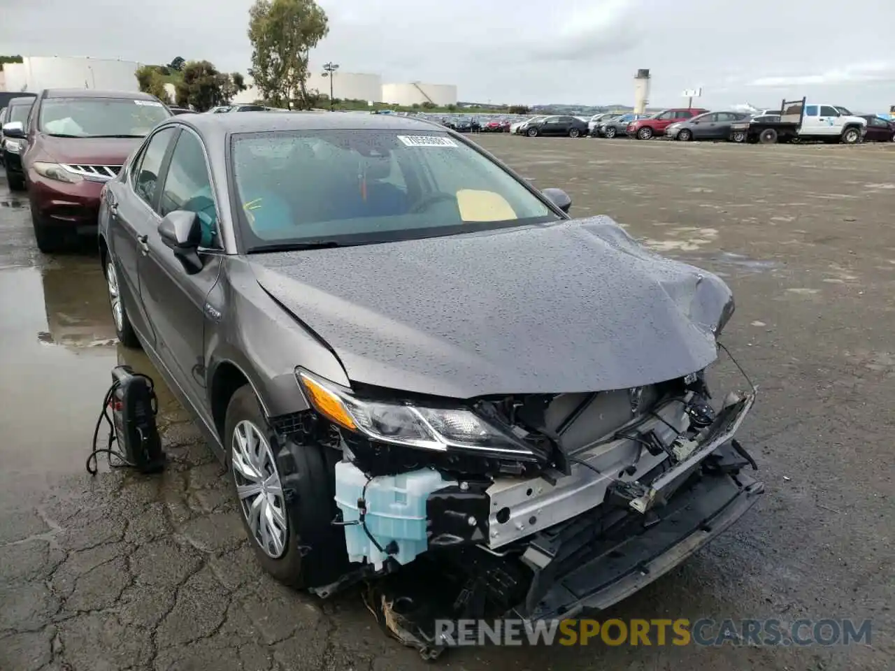 1 Photograph of a damaged car 4T1C31AK3LU533303 TOYOTA CAMRY 2020