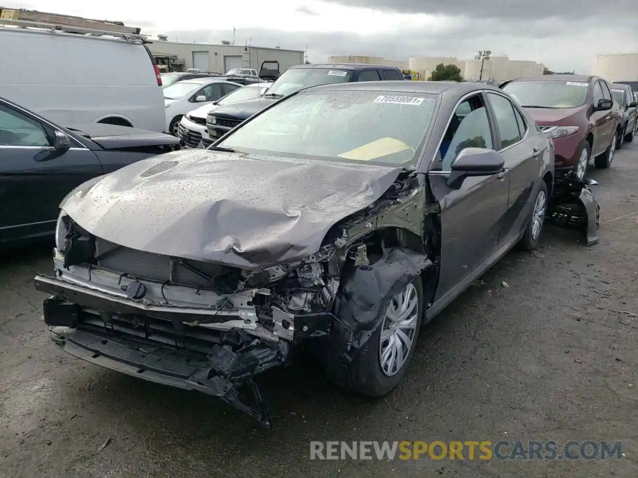 2 Photograph of a damaged car 4T1C31AK3LU533303 TOYOTA CAMRY 2020