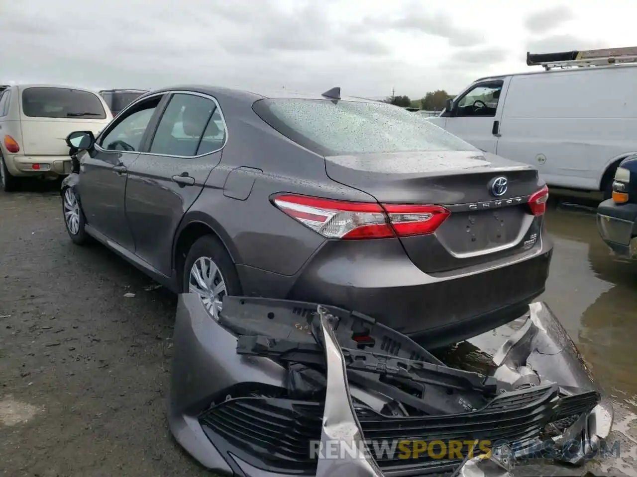 3 Photograph of a damaged car 4T1C31AK3LU533303 TOYOTA CAMRY 2020