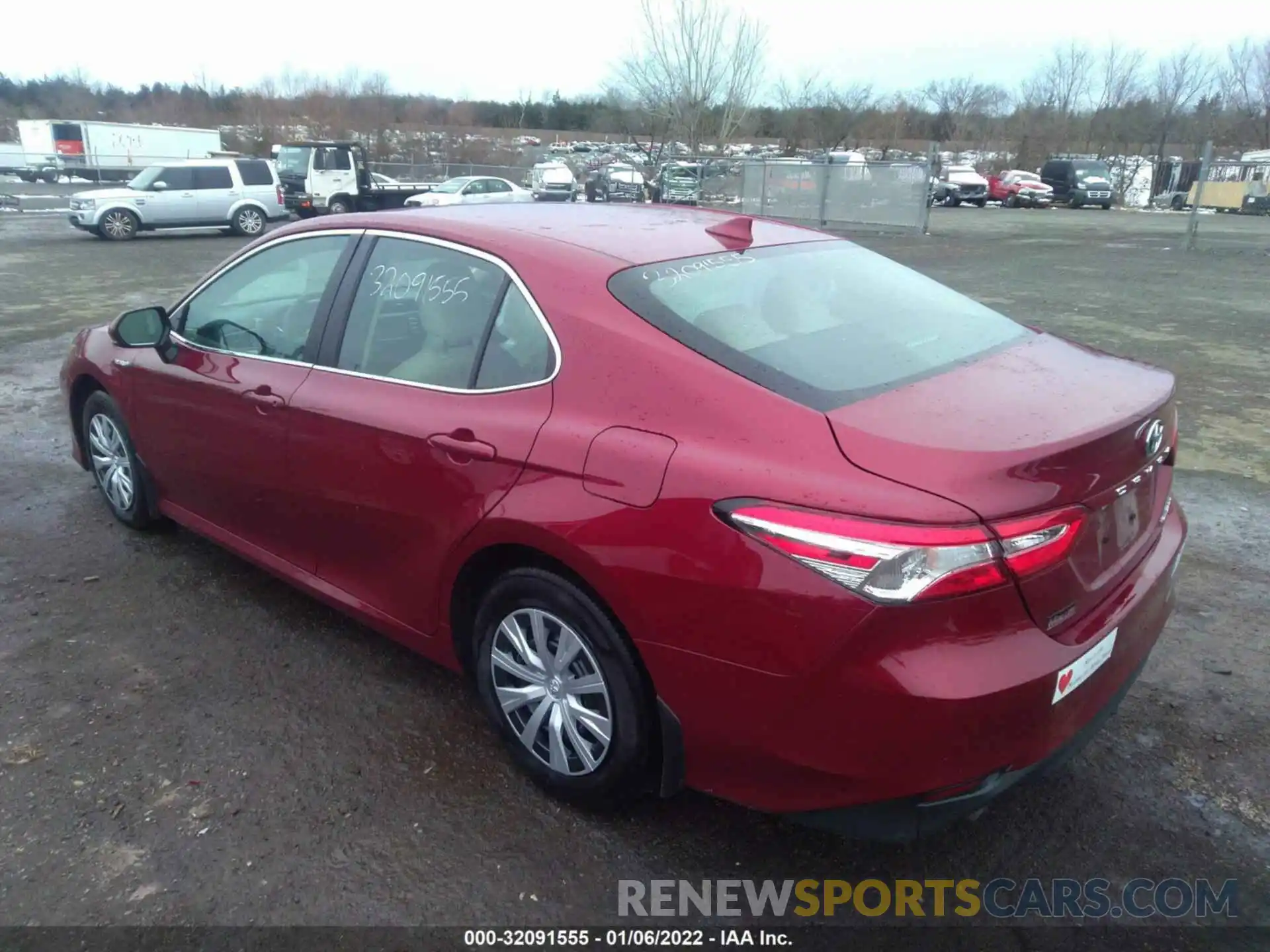 3 Photograph of a damaged car 4T1C31AK3LU538422 TOYOTA CAMRY 2020