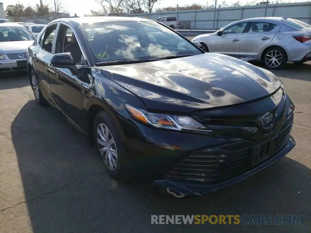 1 Photograph of a damaged car 4T1C31AK3LU541885 TOYOTA CAMRY 2020