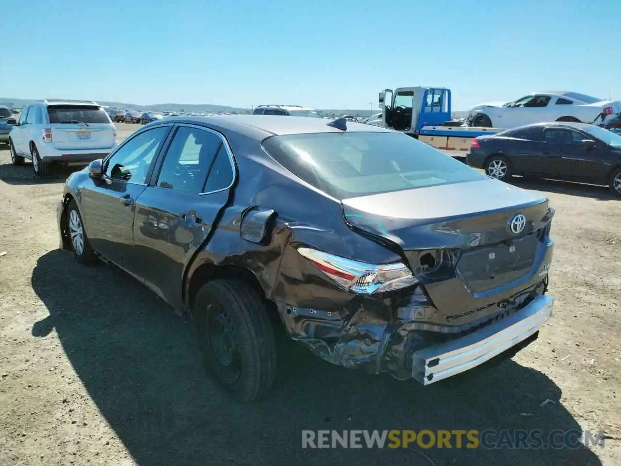 3 Photograph of a damaged car 4T1C31AK3LU542728 TOYOTA CAMRY 2020