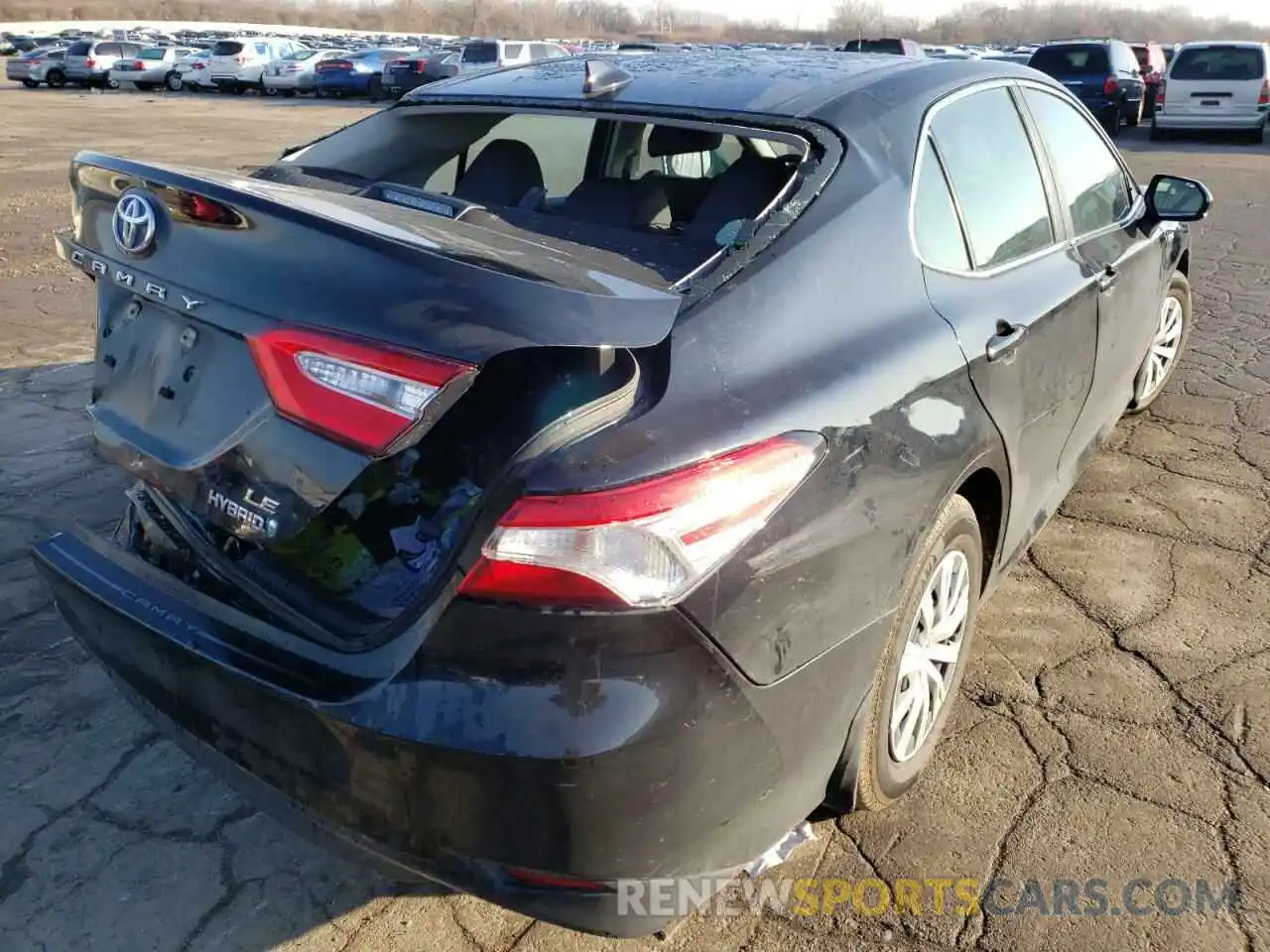 4 Photograph of a damaged car 4T1C31AK4LU013515 TOYOTA CAMRY 2020