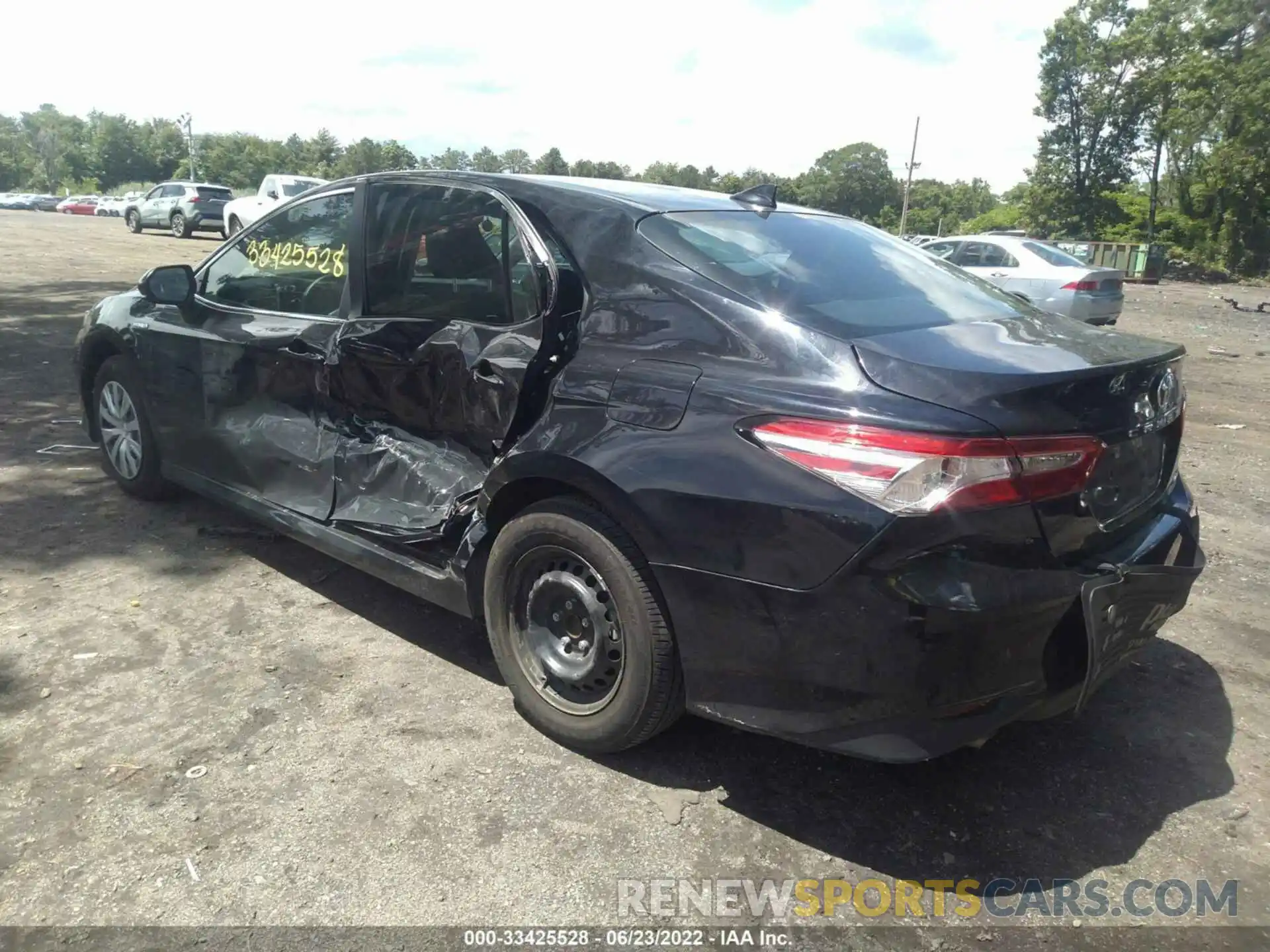 3 Photograph of a damaged car 4T1C31AK4LU019248 TOYOTA CAMRY 2020