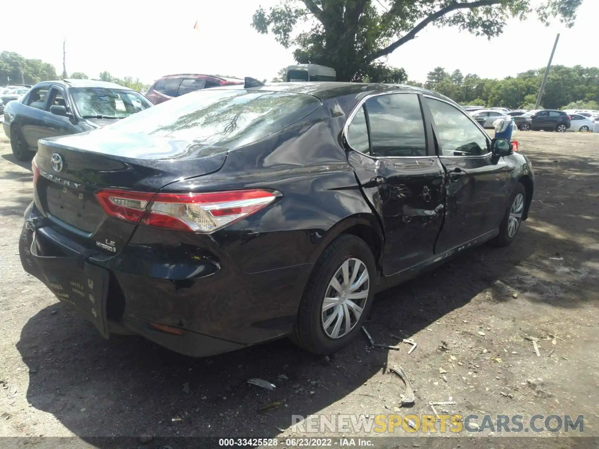 4 Photograph of a damaged car 4T1C31AK4LU019248 TOYOTA CAMRY 2020