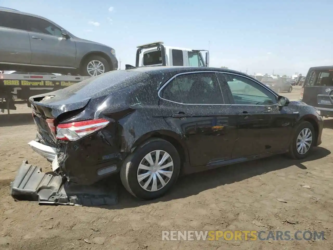 4 Photograph of a damaged car 4T1C31AK4LU518793 TOYOTA CAMRY 2020