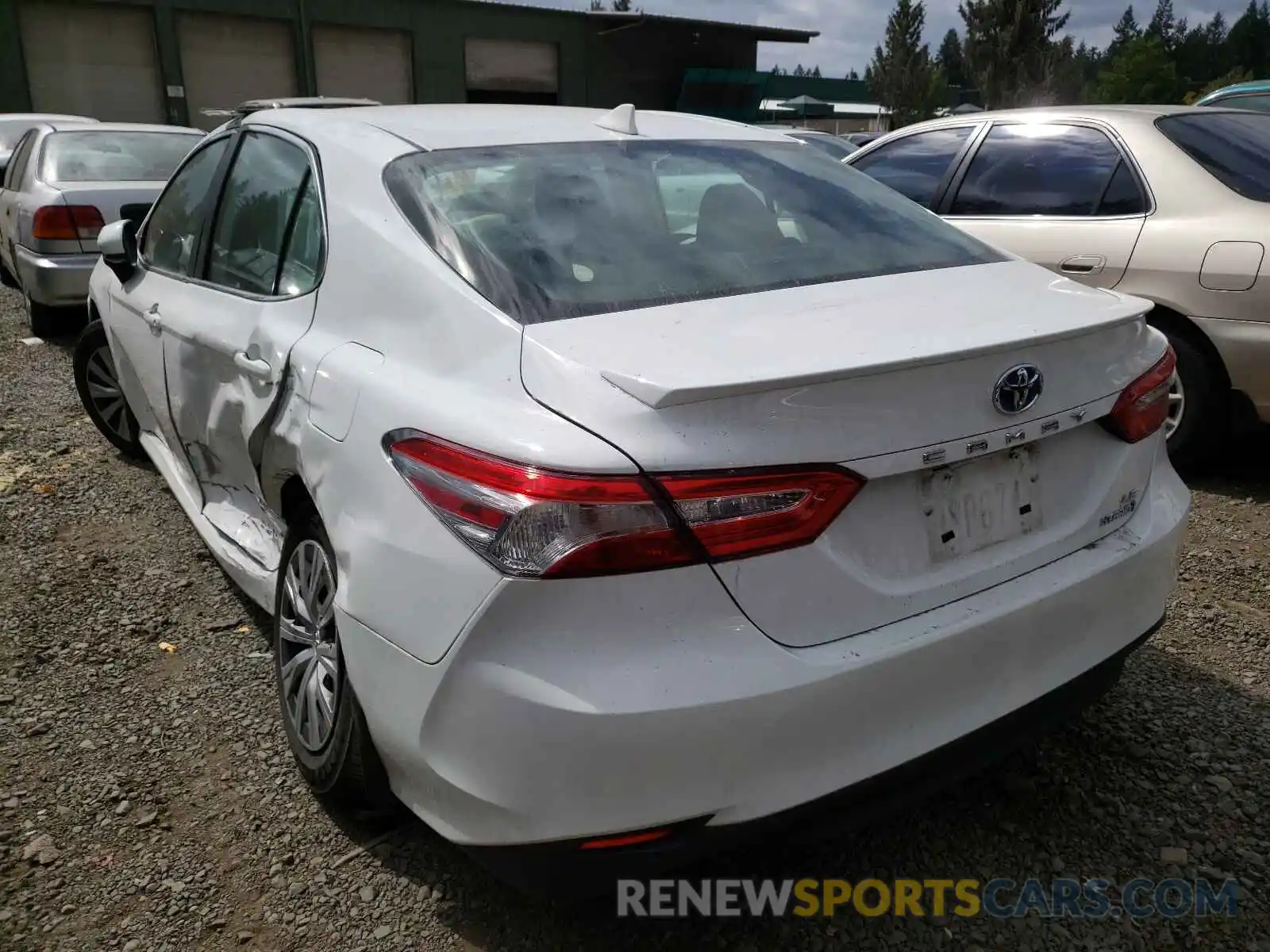 3 Photograph of a damaged car 4T1C31AK4LU527848 TOYOTA CAMRY 2020