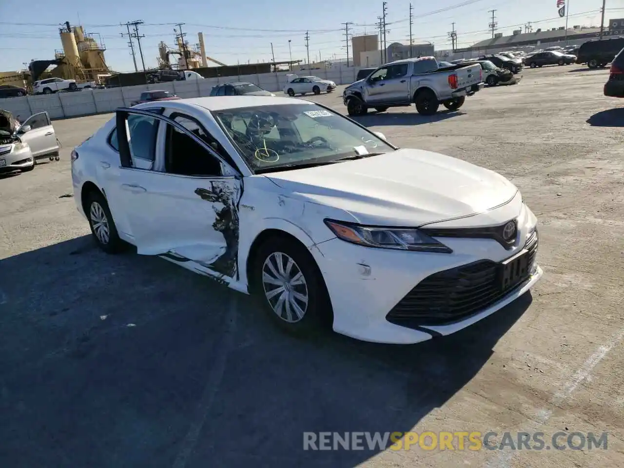 1 Photograph of a damaged car 4T1C31AK4LU532368 TOYOTA CAMRY 2020