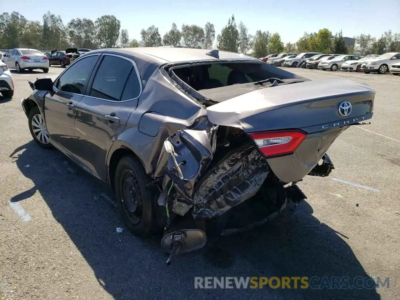 3 Photograph of a damaged car 4T1C31AK4LU533200 TOYOTA CAMRY 2020