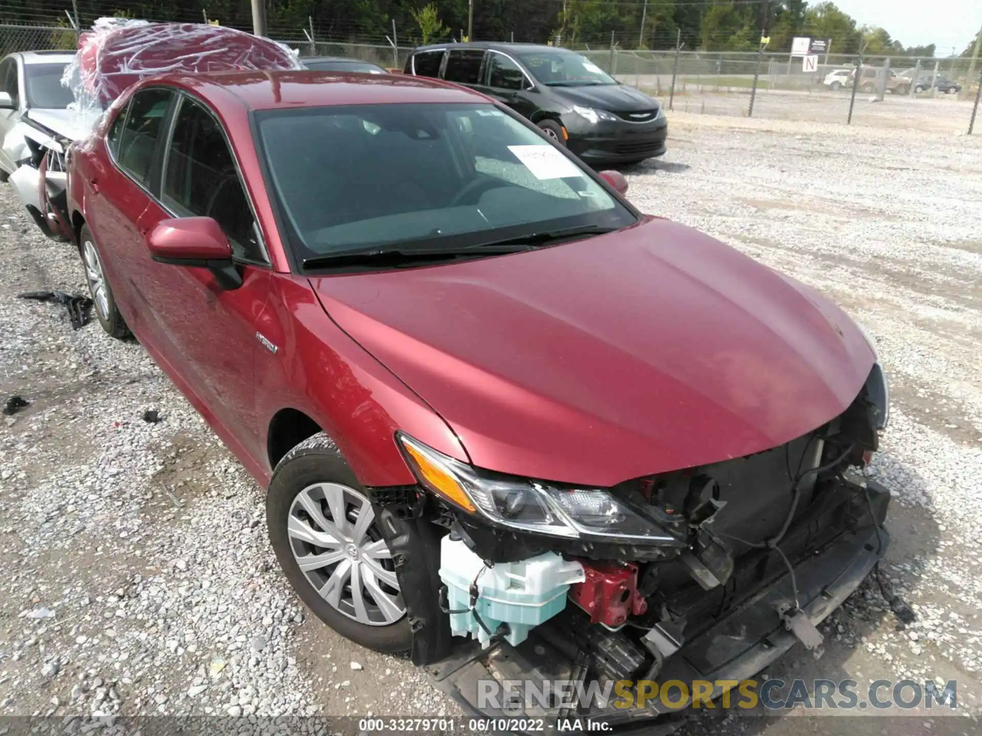 1 Photograph of a damaged car 4T1C31AK4LU542107 TOYOTA CAMRY 2020