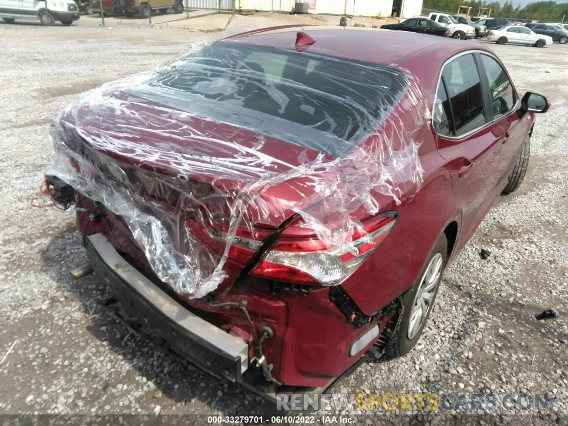 4 Photograph of a damaged car 4T1C31AK4LU542107 TOYOTA CAMRY 2020