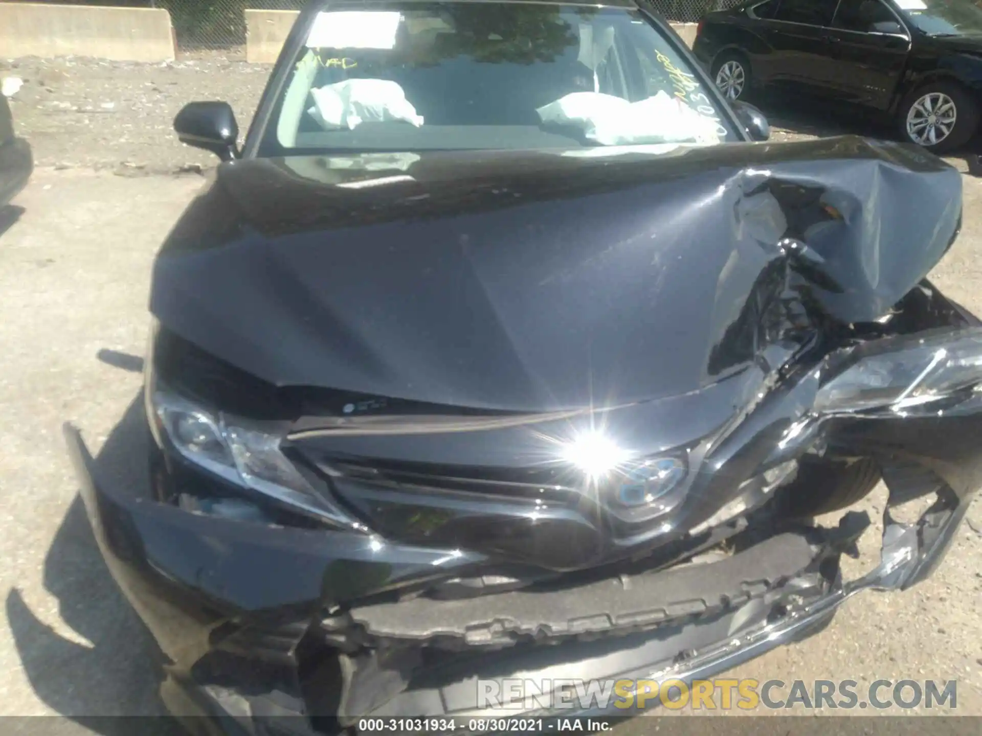 10 Photograph of a damaged car 4T1C31AK5LU010347 TOYOTA CAMRY 2020