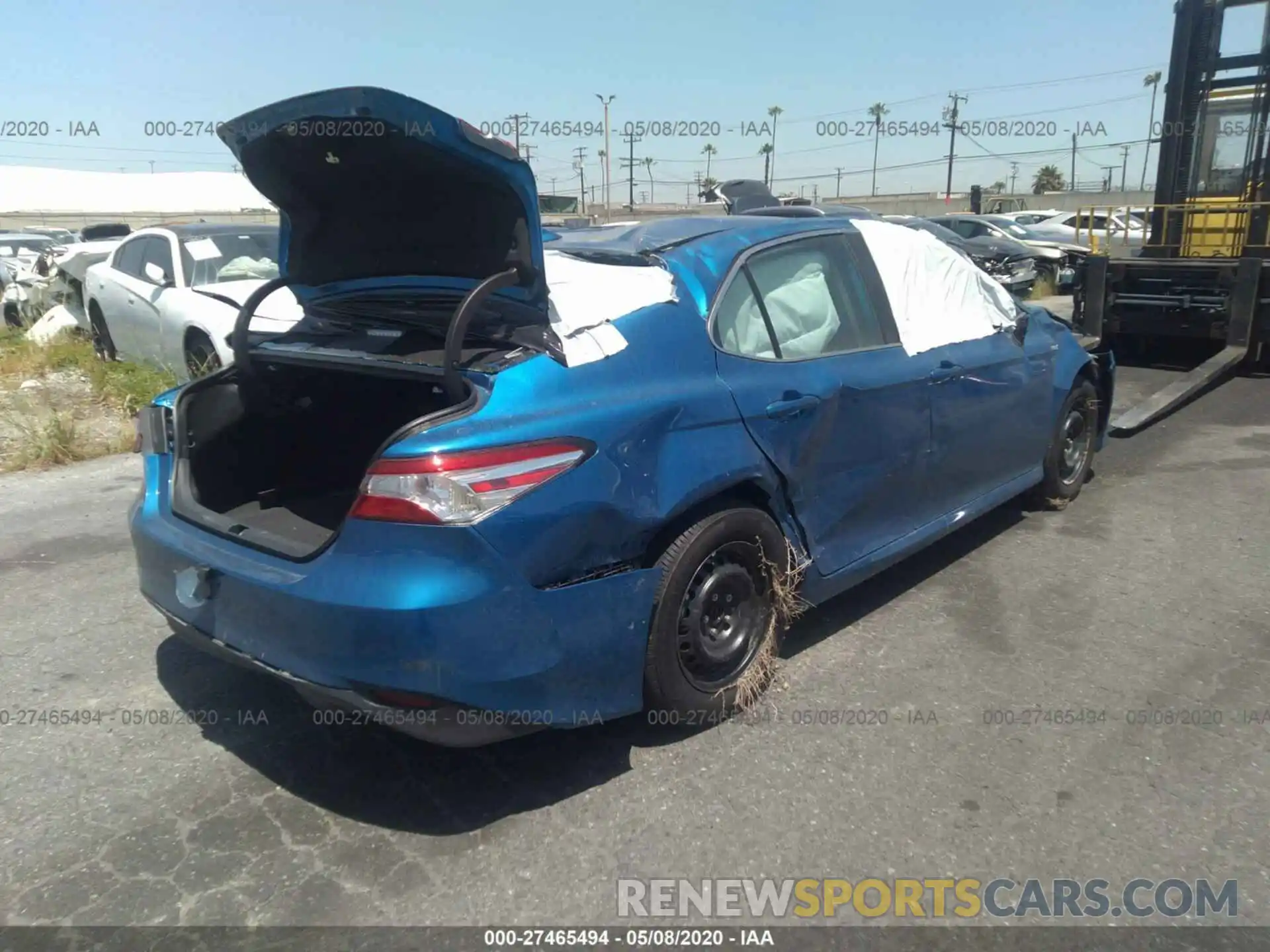 4 Photograph of a damaged car 4T1C31AK5LU012311 TOYOTA CAMRY 2020