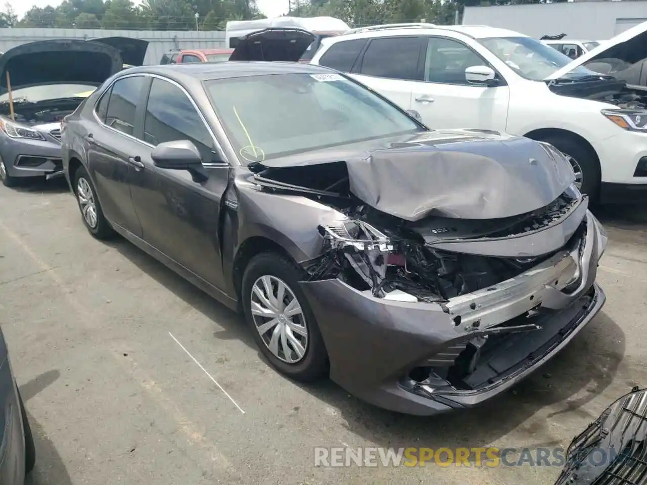 1 Photograph of a damaged car 4T1C31AK5LU013717 TOYOTA CAMRY 2020