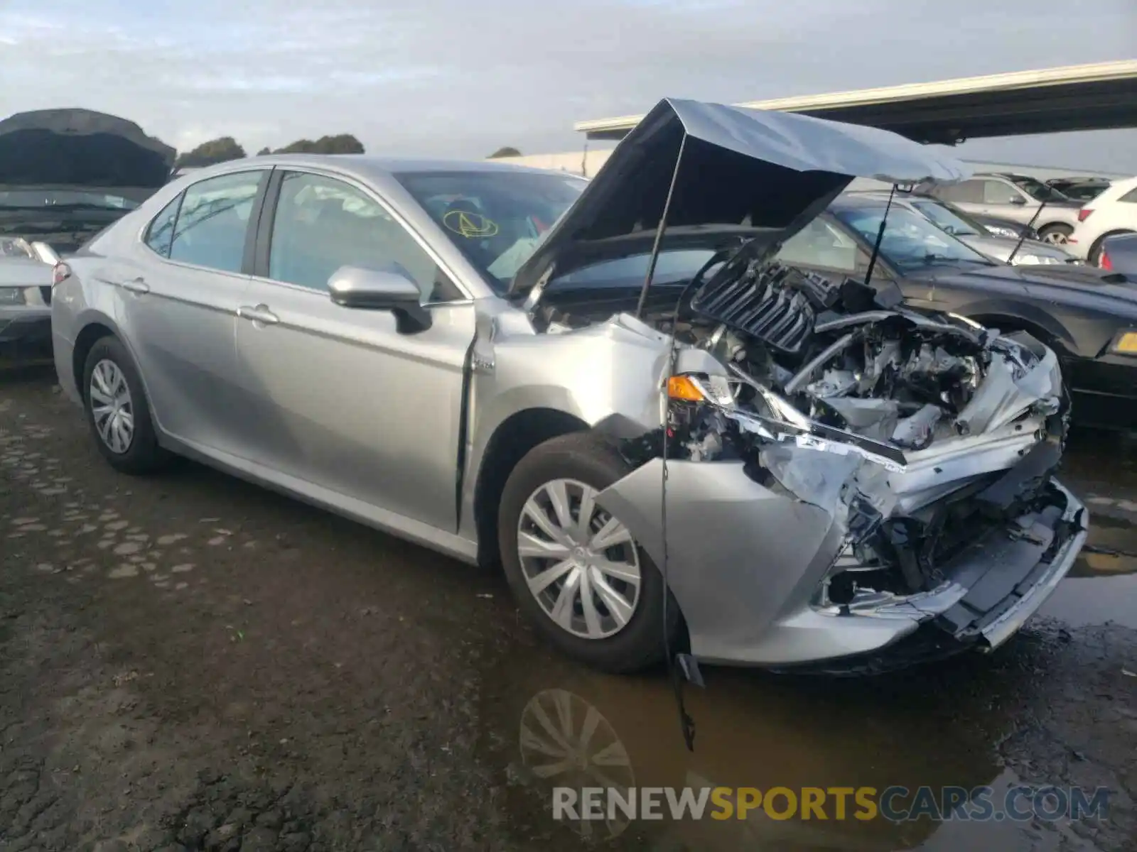 1 Photograph of a damaged car 4T1C31AK5LU015824 TOYOTA CAMRY 2020