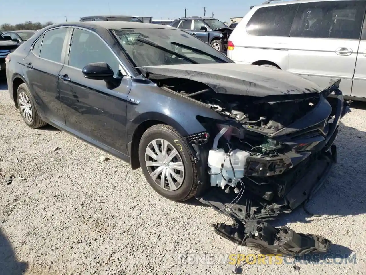 1 Photograph of a damaged car 4T1C31AK5LU016200 TOYOTA CAMRY 2020