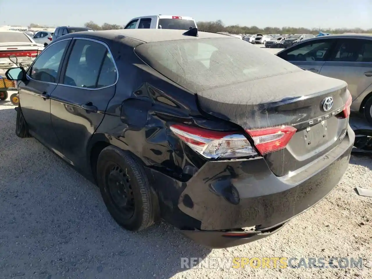 3 Photograph of a damaged car 4T1C31AK5LU016200 TOYOTA CAMRY 2020