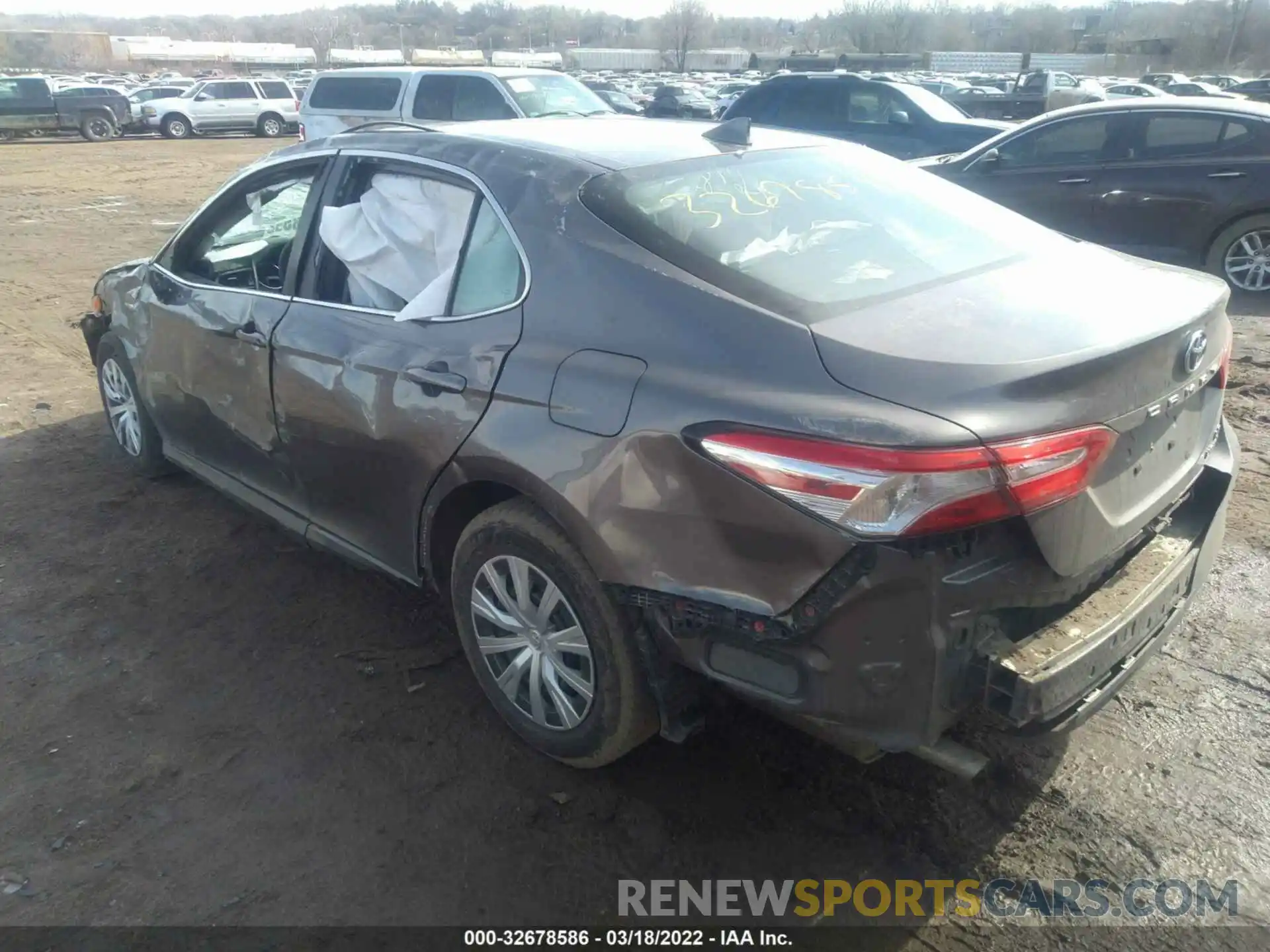 3 Photograph of a damaged car 4T1C31AK5LU519189 TOYOTA CAMRY 2020