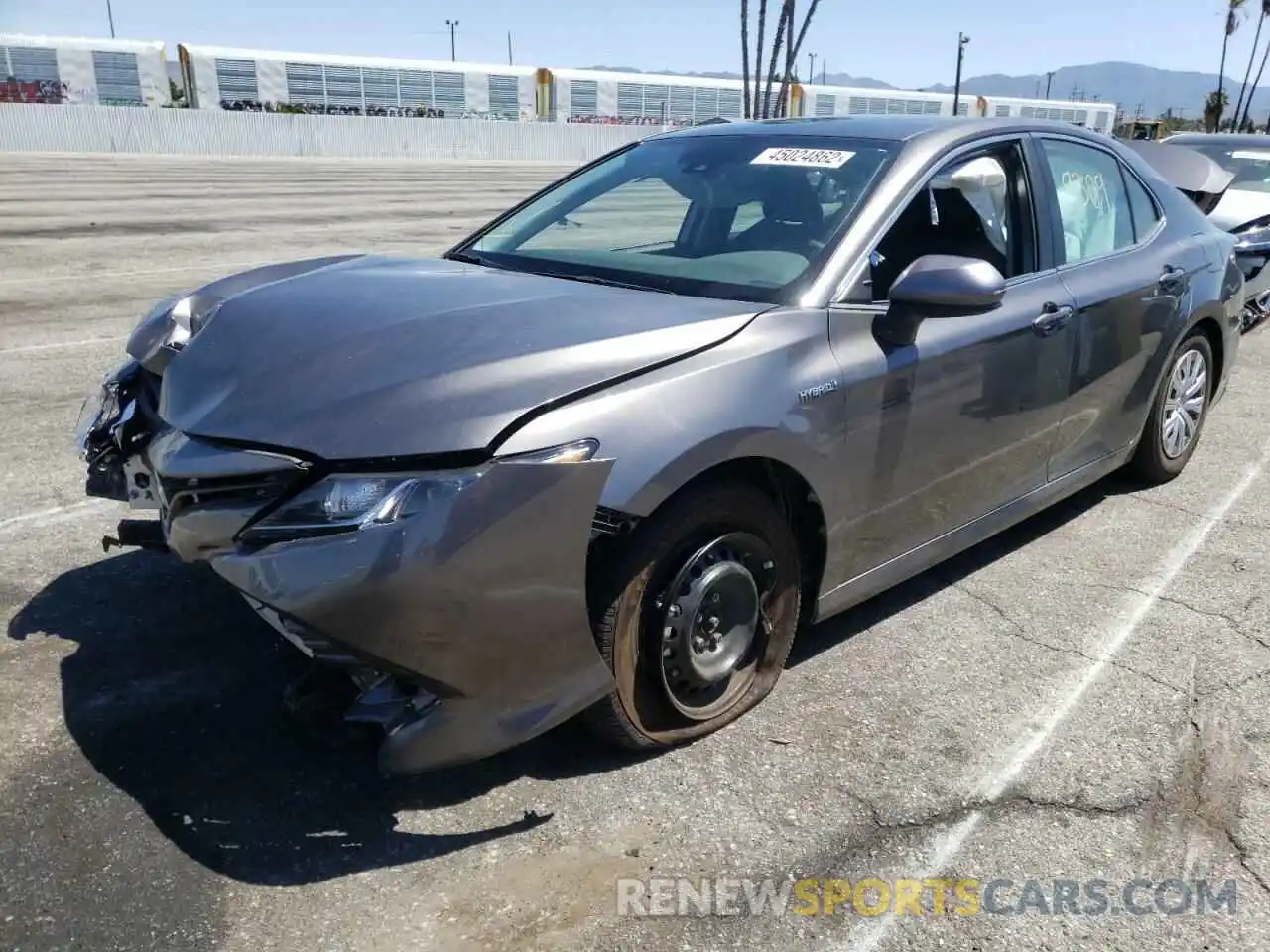 2 Photograph of a damaged car 4T1C31AK5LU519418 TOYOTA CAMRY 2020