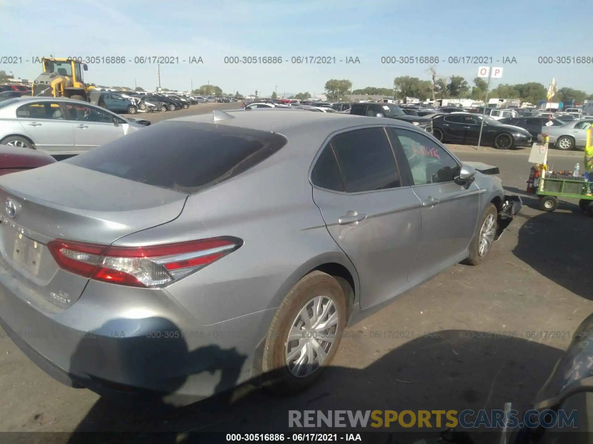 4 Photograph of a damaged car 4T1C31AK5LU519953 TOYOTA CAMRY 2020