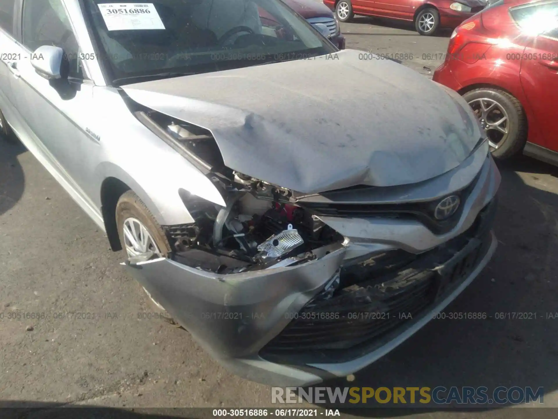 6 Photograph of a damaged car 4T1C31AK5LU519953 TOYOTA CAMRY 2020