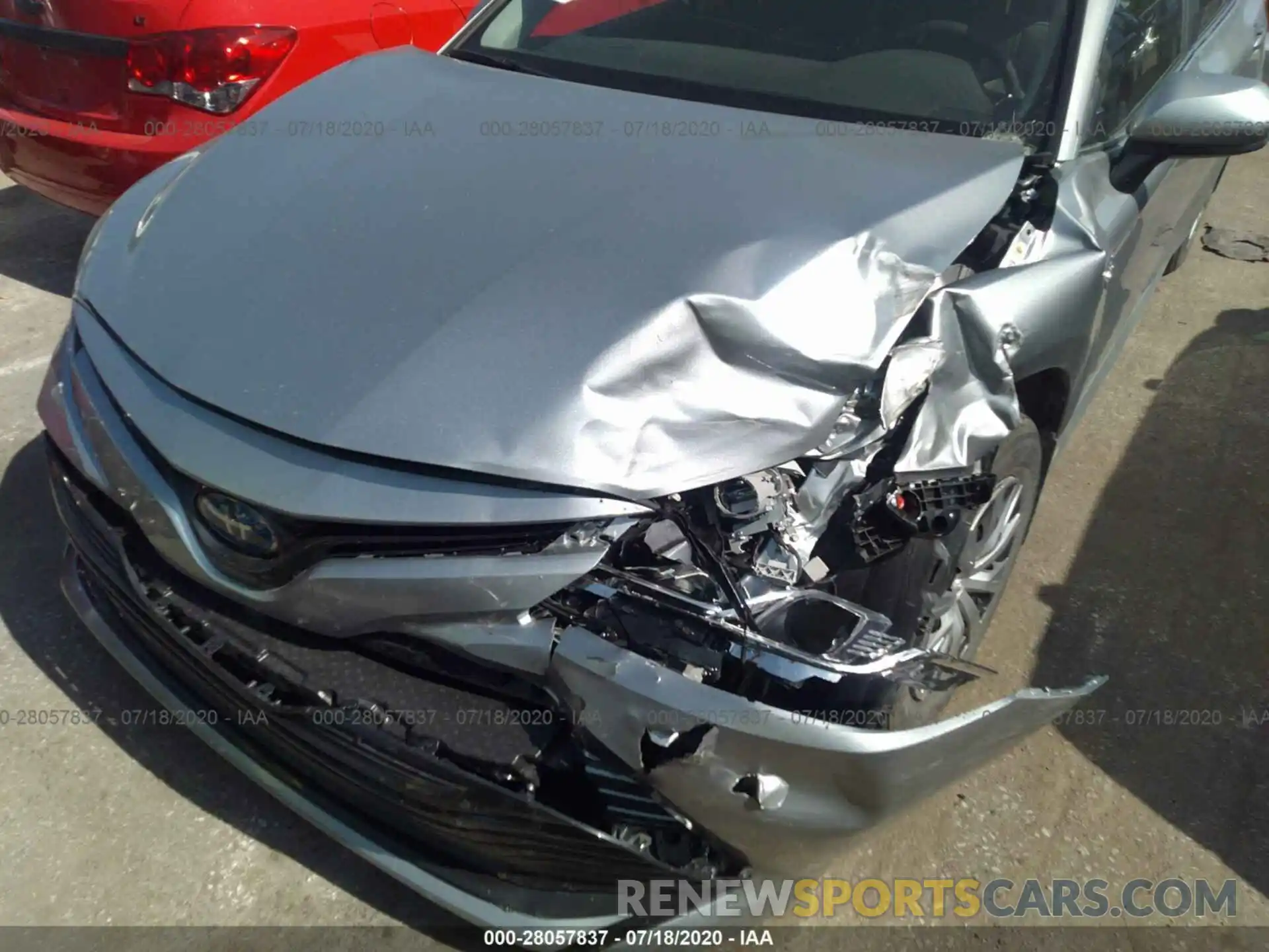 6 Photograph of a damaged car 4T1C31AK5LU520696 TOYOTA CAMRY 2020