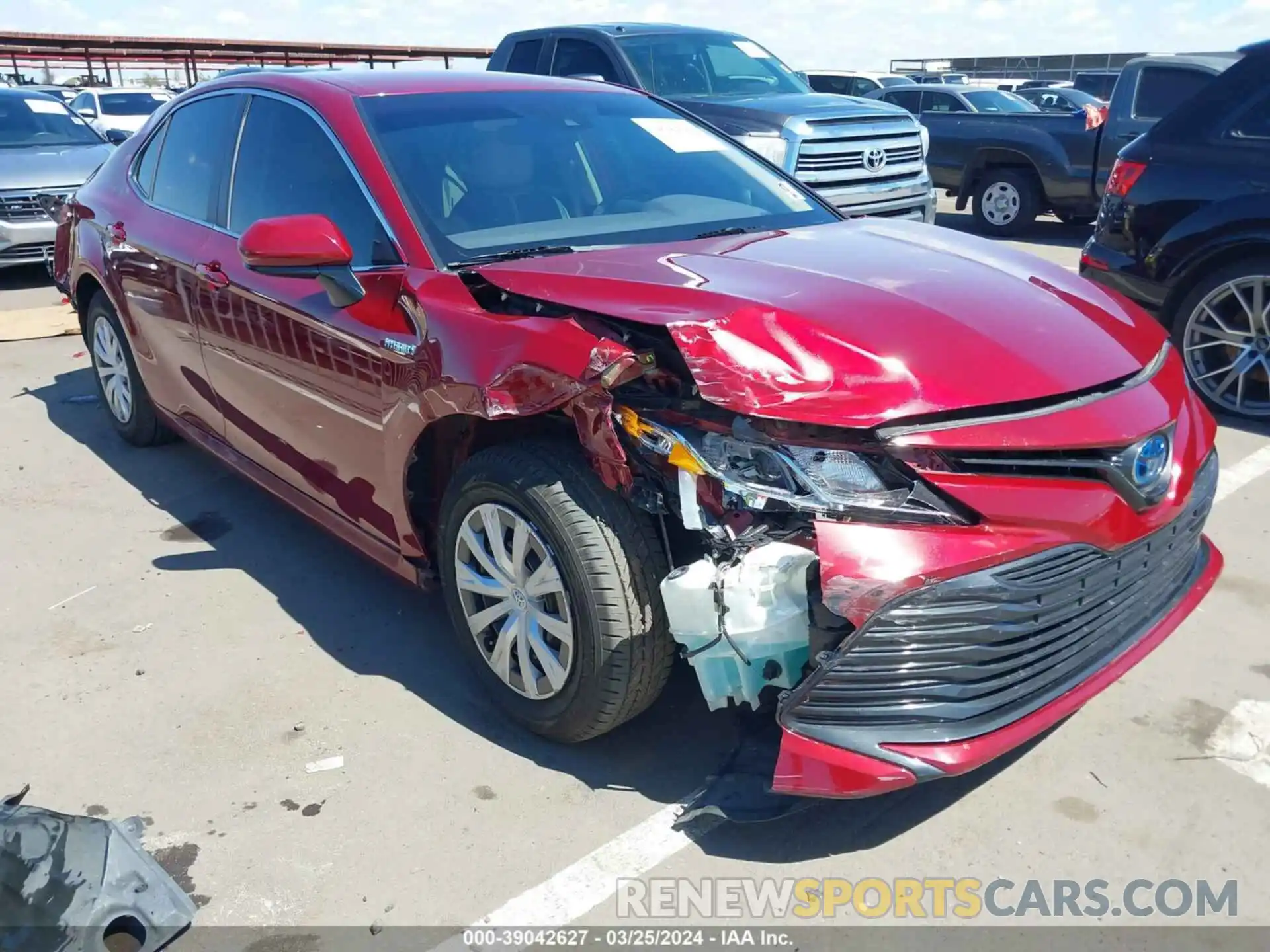 1 Photograph of a damaged car 4T1C31AK5LU524344 TOYOTA CAMRY 2020