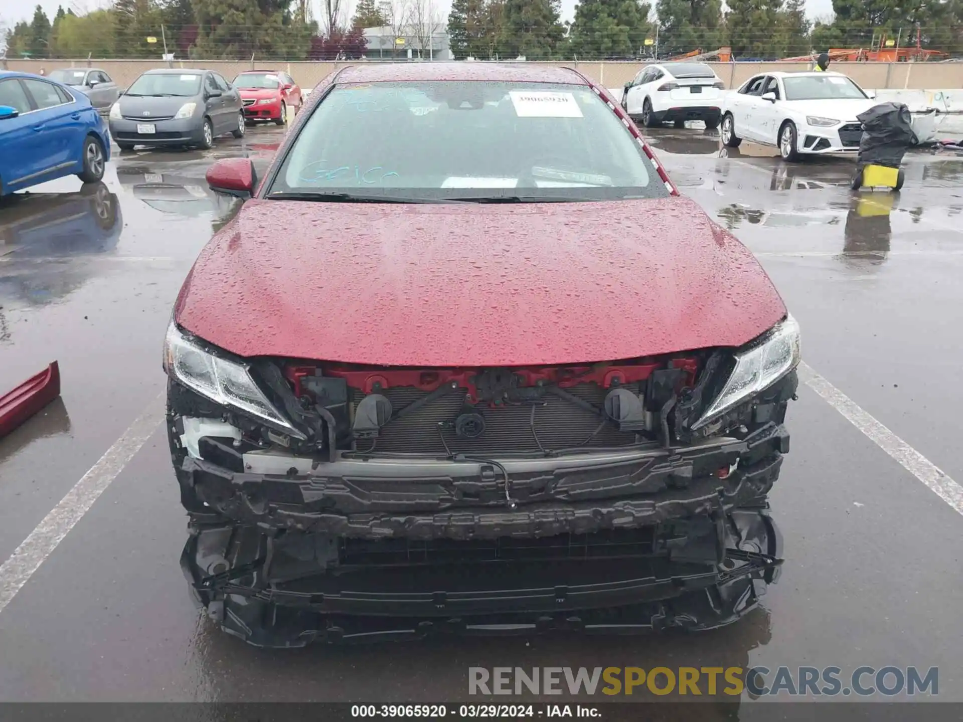 13 Photograph of a damaged car 4T1C31AK5LU525526 TOYOTA CAMRY 2020