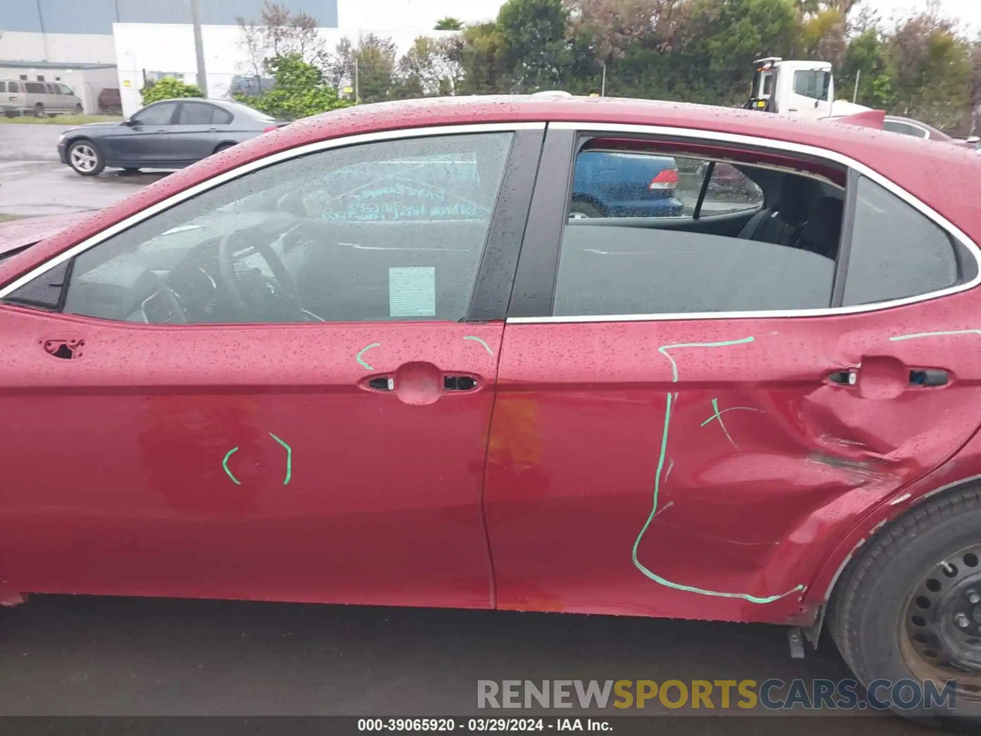 15 Photograph of a damaged car 4T1C31AK5LU525526 TOYOTA CAMRY 2020