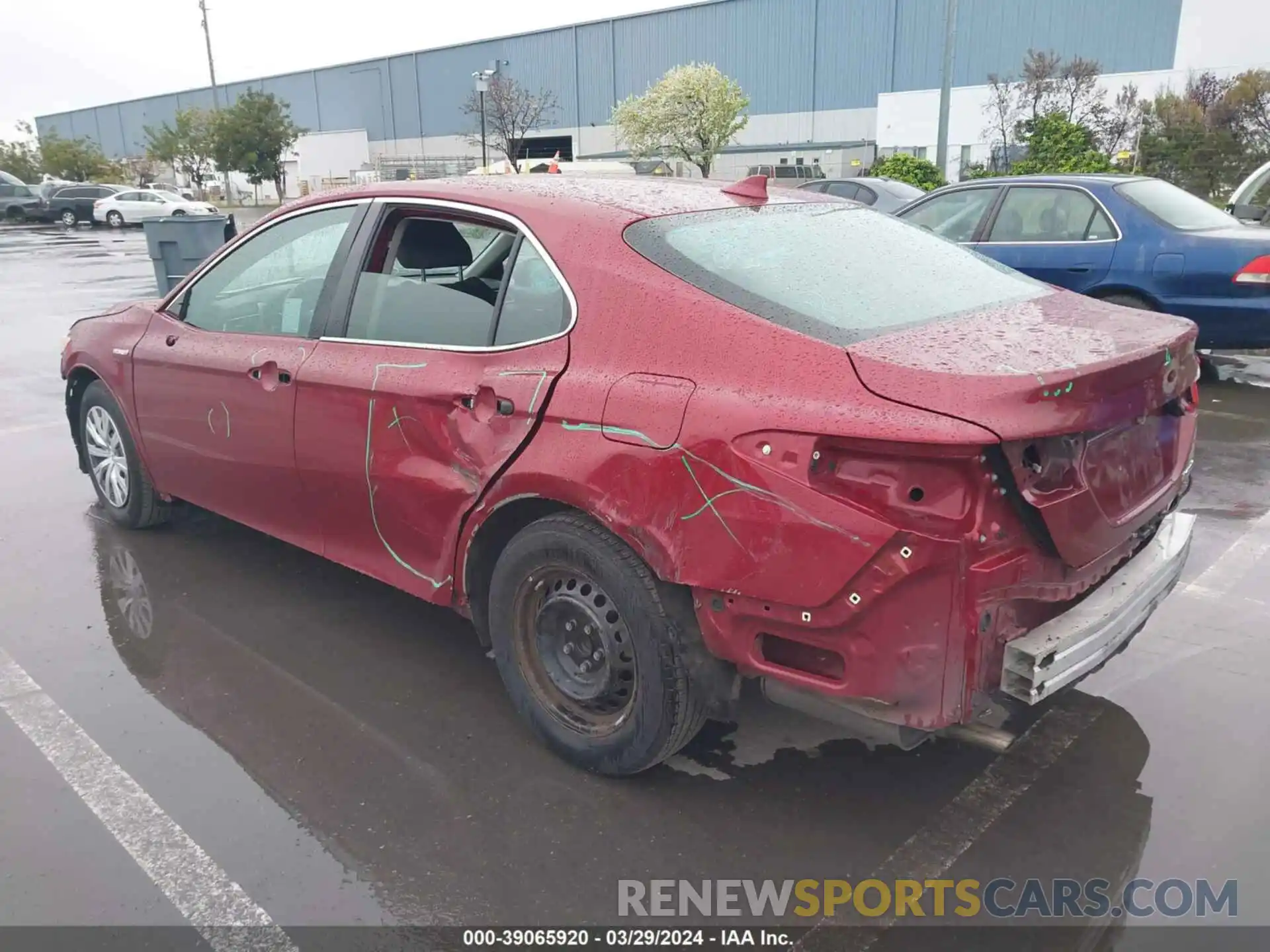 3 Photograph of a damaged car 4T1C31AK5LU525526 TOYOTA CAMRY 2020