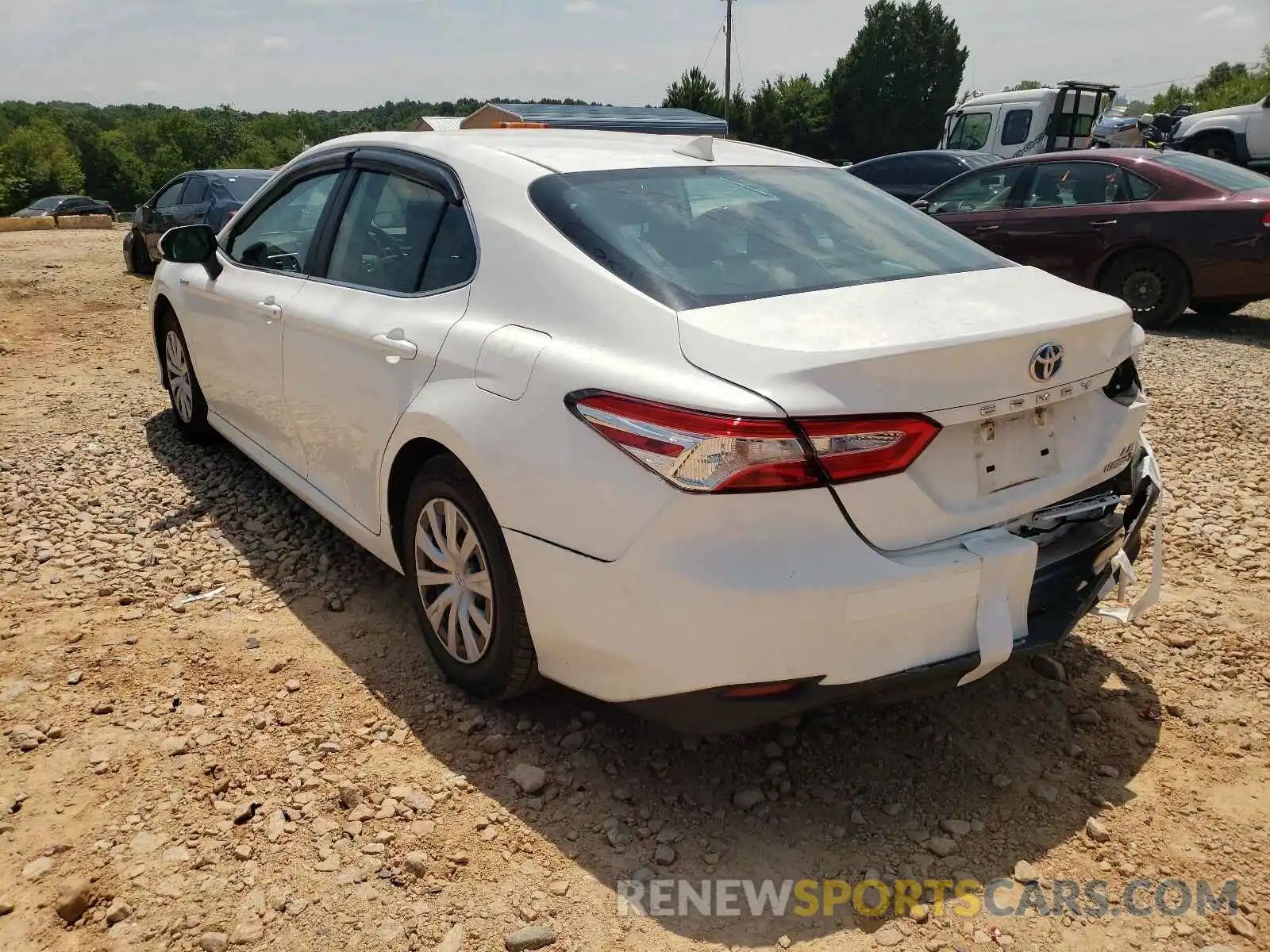 3 Photograph of a damaged car 4T1C31AK5LU526286 TOYOTA CAMRY 2020