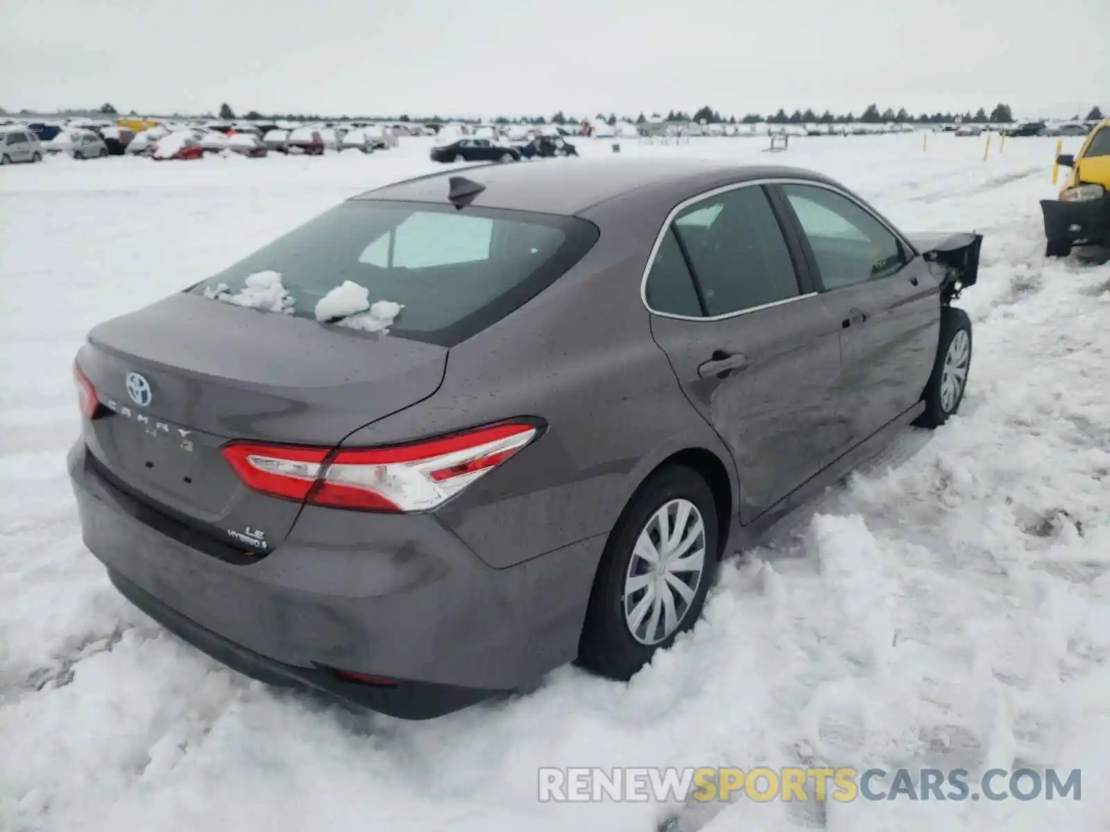 4 Photograph of a damaged car 4T1C31AK5LU527163 TOYOTA CAMRY 2020