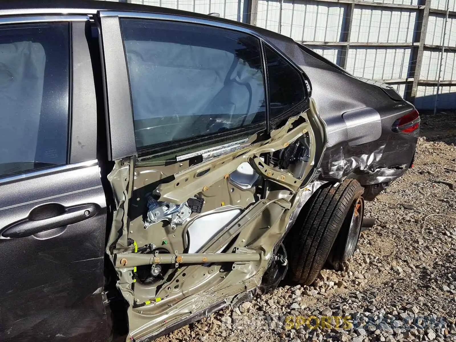 9 Photograph of a damaged car 4T1C31AK5LU527437 TOYOTA CAMRY 2020