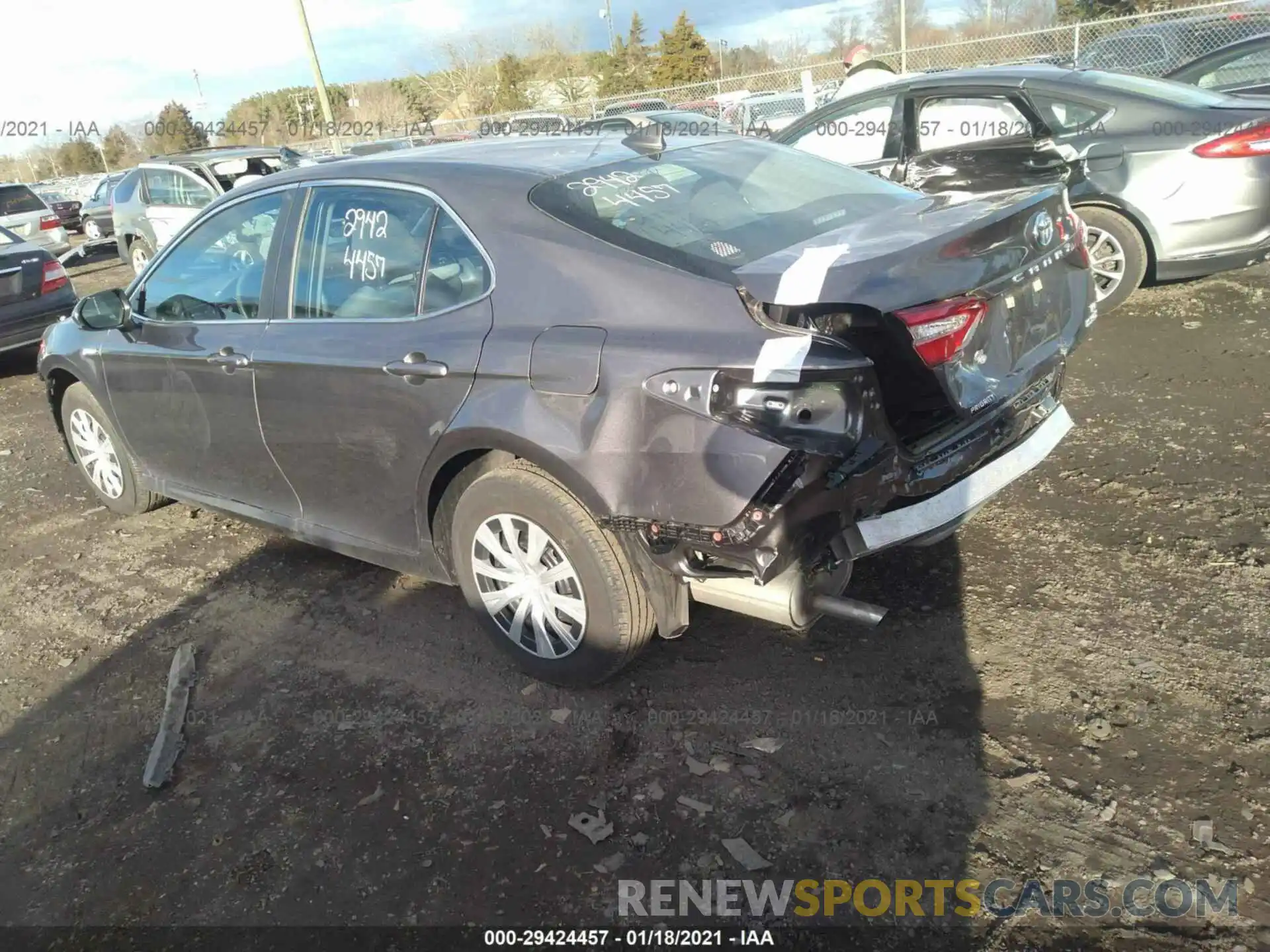 3 Photograph of a damaged car 4T1C31AK5LU529558 TOYOTA CAMRY 2020