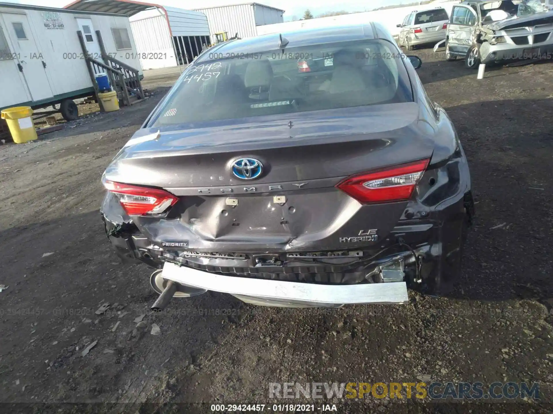 6 Photograph of a damaged car 4T1C31AK5LU529558 TOYOTA CAMRY 2020