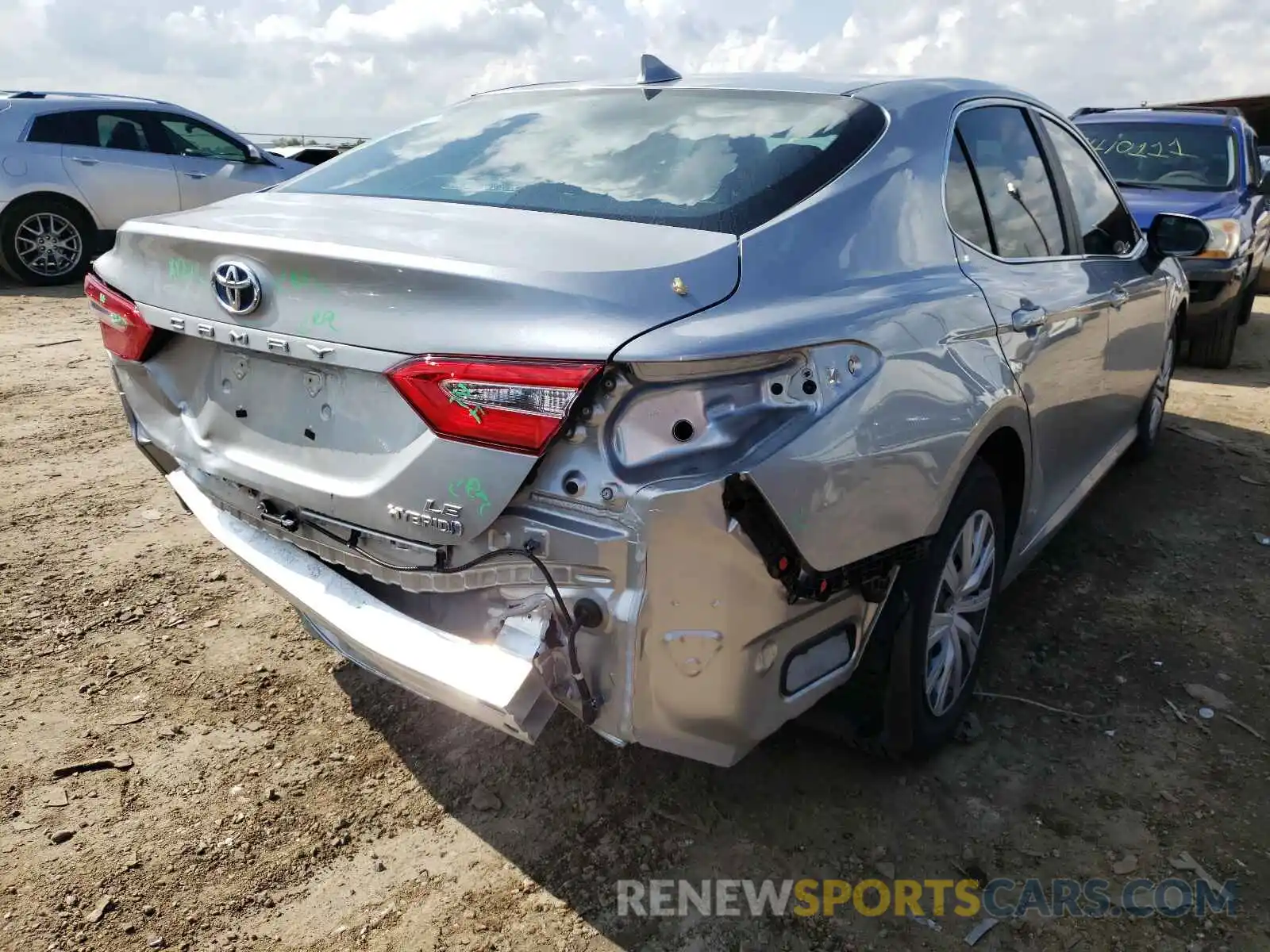 4 Photograph of a damaged car 4T1C31AK5LU533125 TOYOTA CAMRY 2020