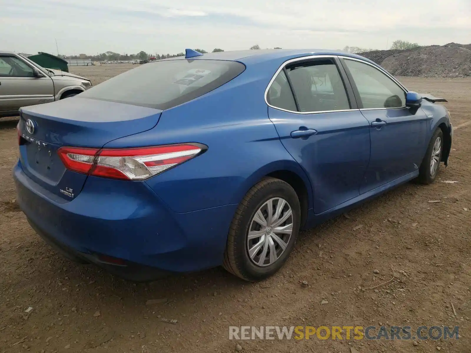 4 Photograph of a damaged car 4T1C31AK6LU013015 TOYOTA CAMRY 2020