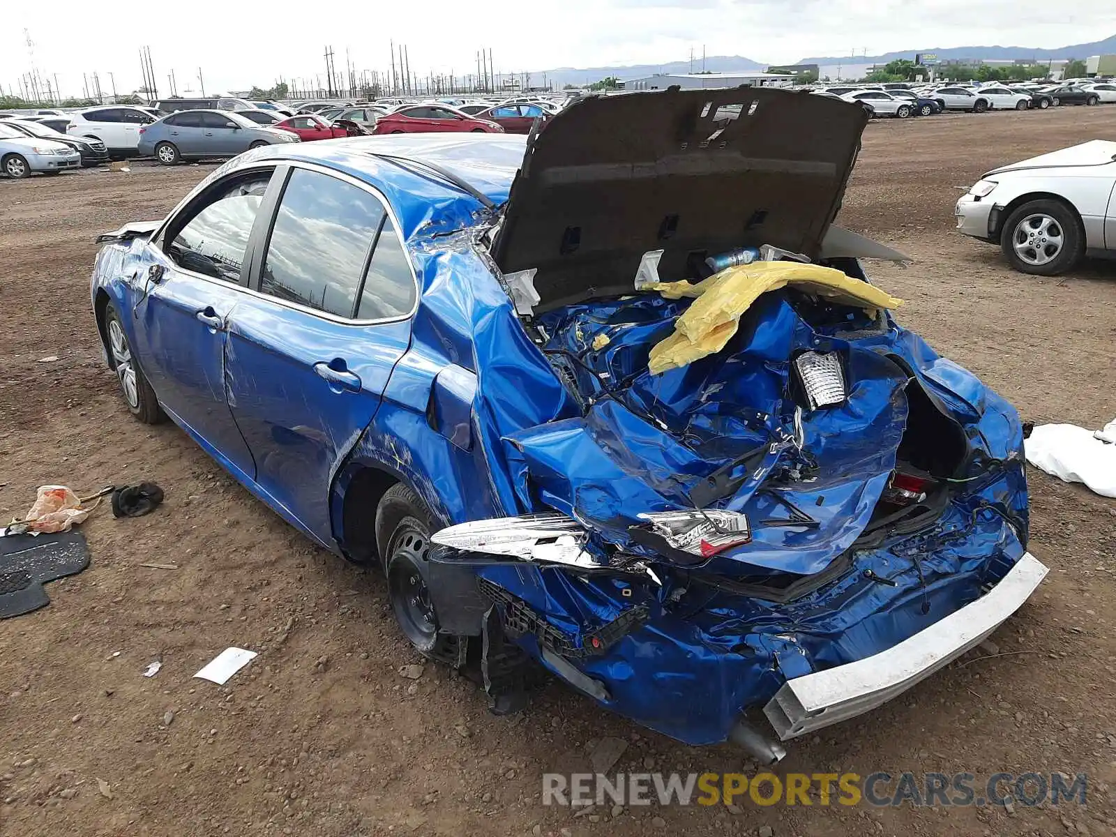 3 Photograph of a damaged car 4T1C31AK6LU017873 TOYOTA CAMRY 2020