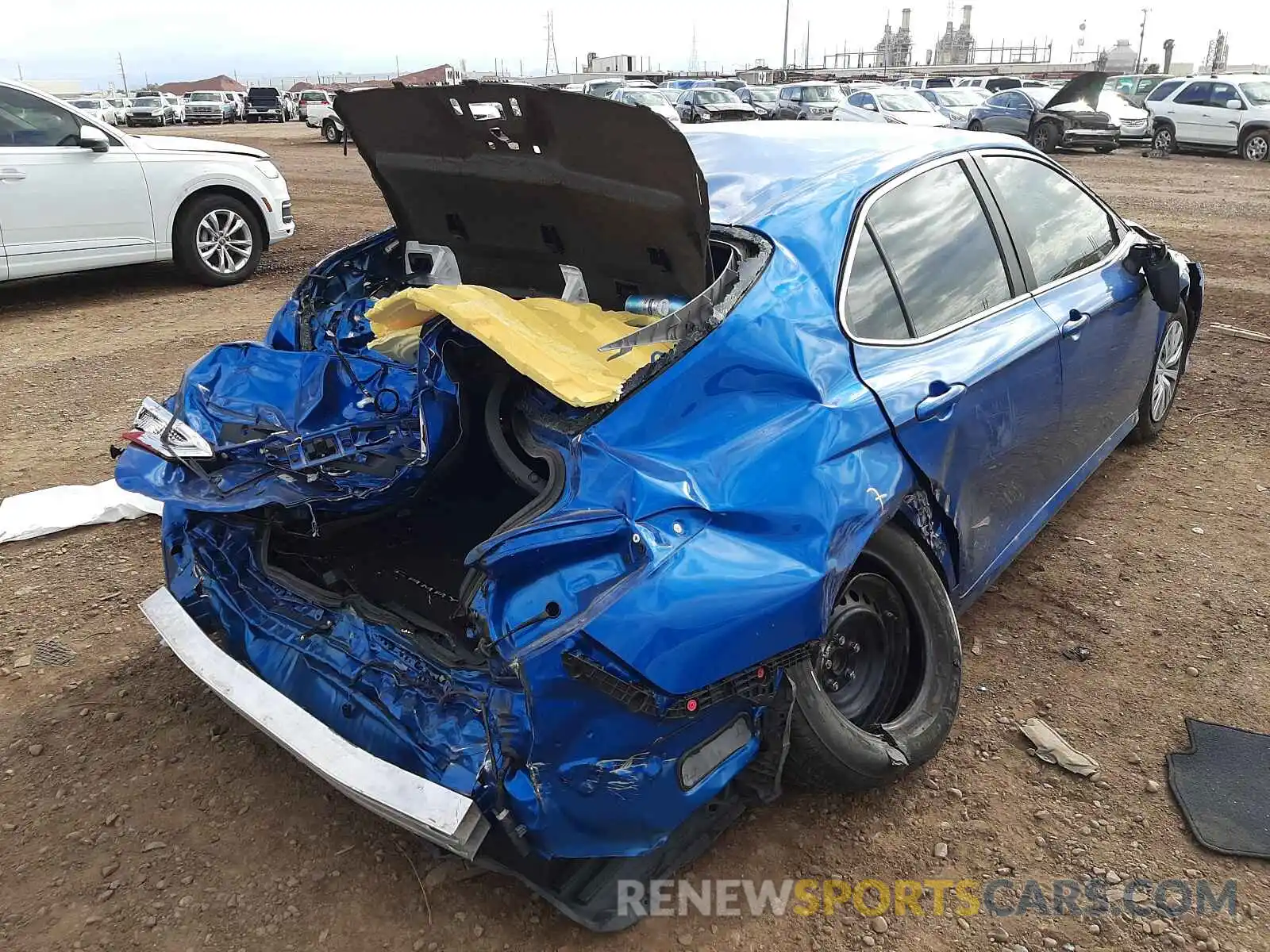 4 Photograph of a damaged car 4T1C31AK6LU017873 TOYOTA CAMRY 2020