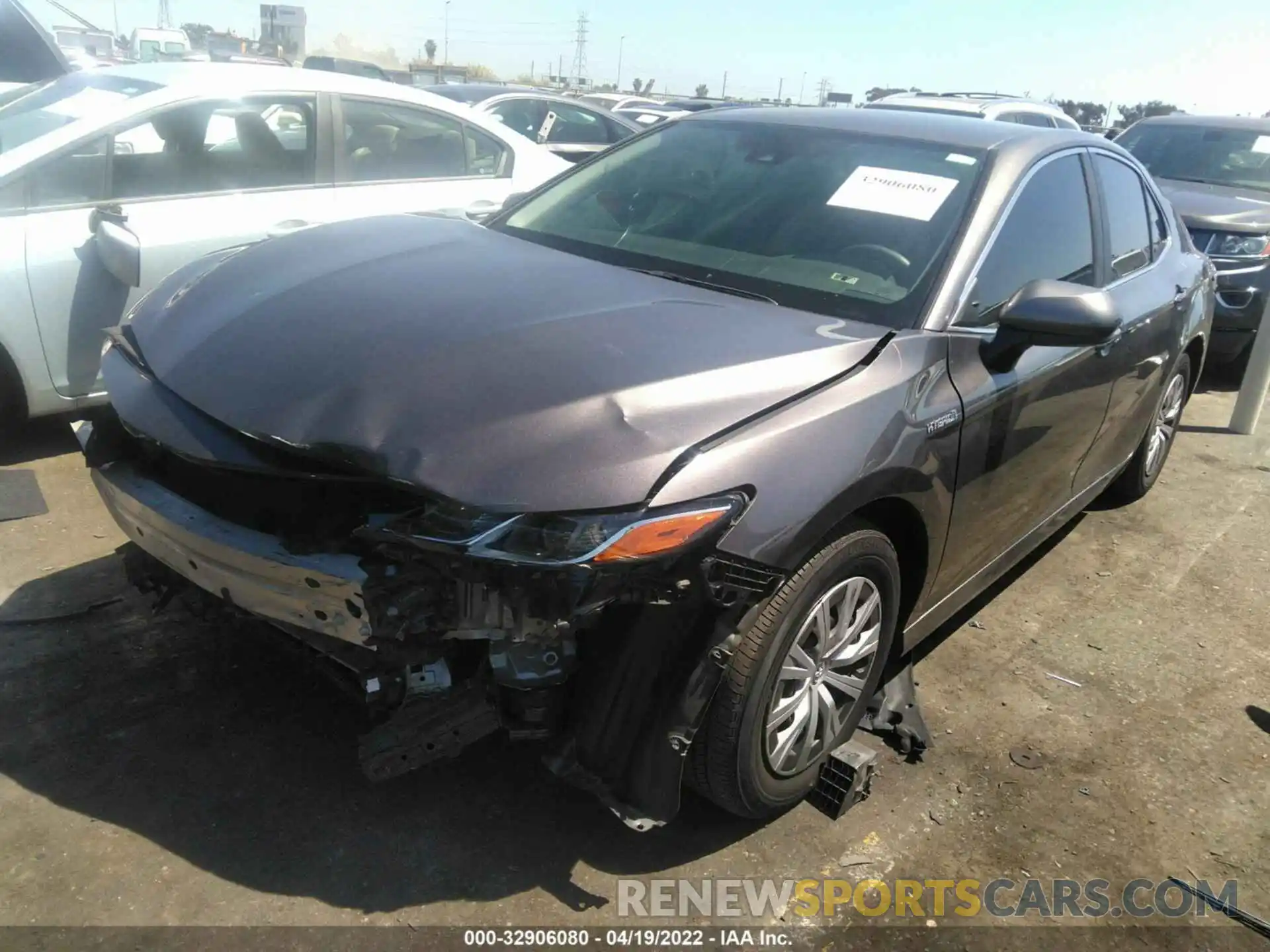 2 Photograph of a damaged car 4T1C31AK6LU019381 TOYOTA CAMRY 2020