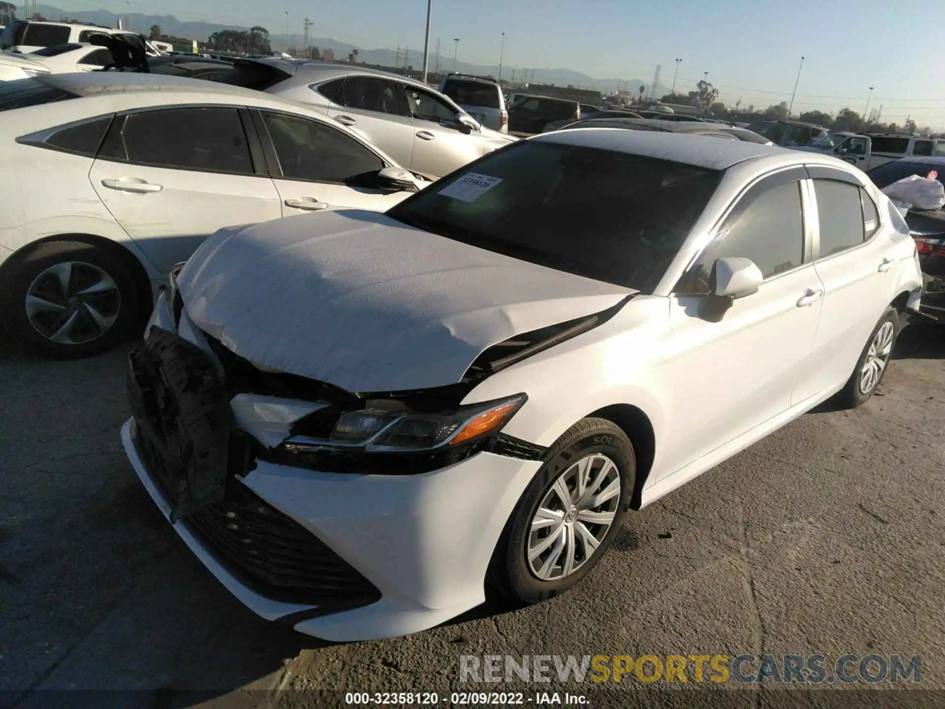 2 Photograph of a damaged car 4T1C31AK6LU523283 TOYOTA CAMRY 2020