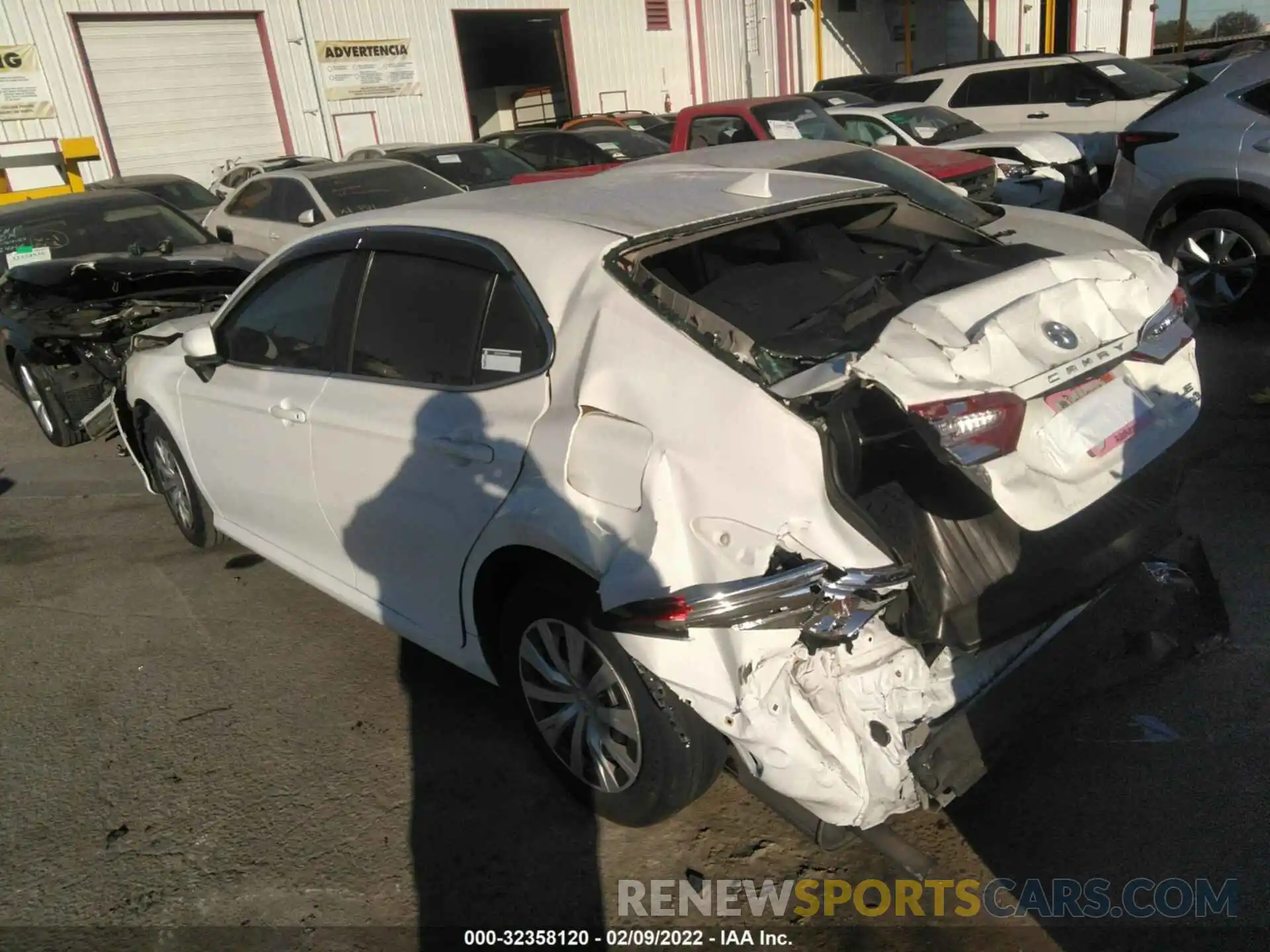 3 Photograph of a damaged car 4T1C31AK6LU523283 TOYOTA CAMRY 2020