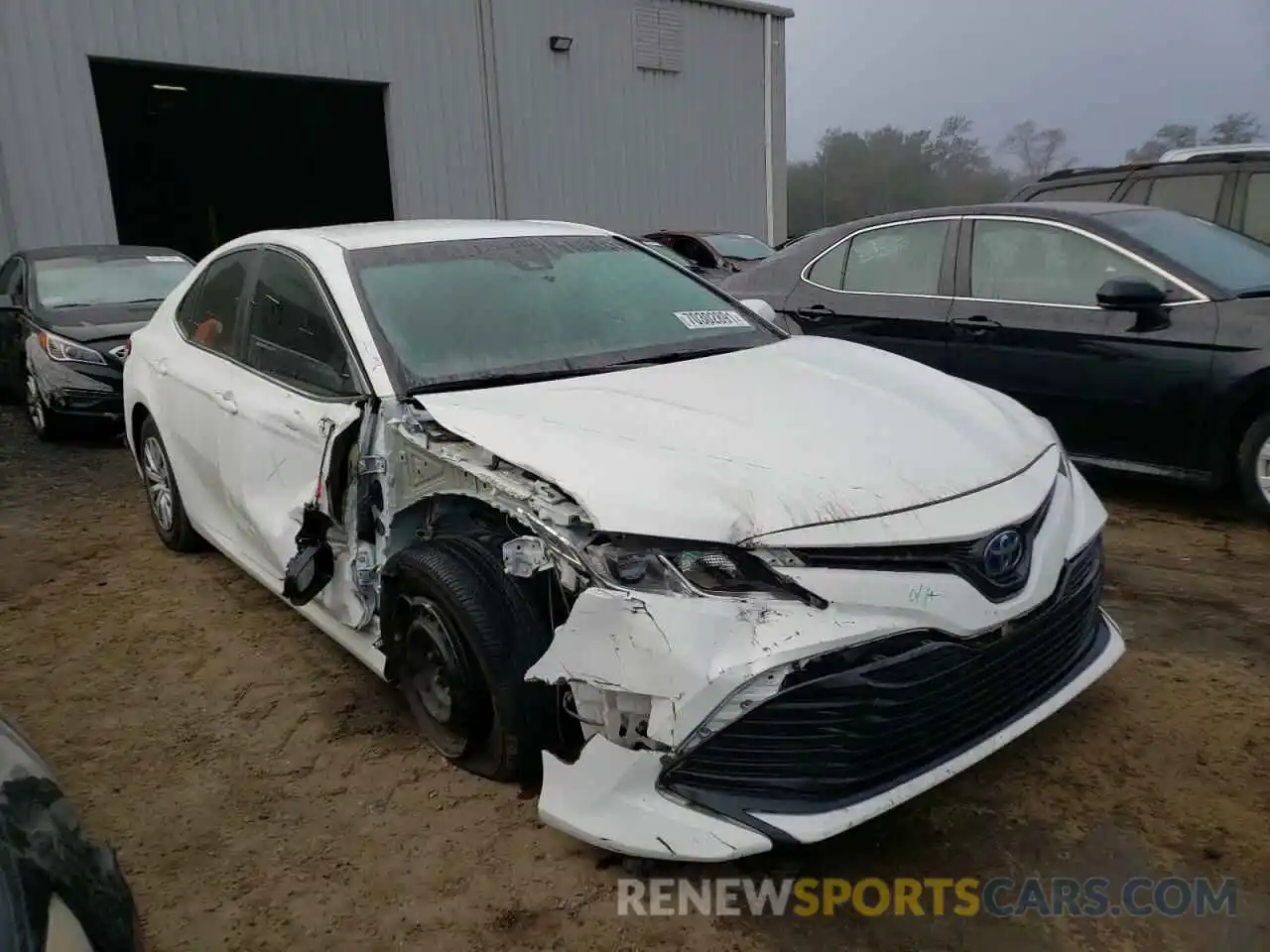 1 Photograph of a damaged car 4T1C31AK6LU523347 TOYOTA CAMRY 2020