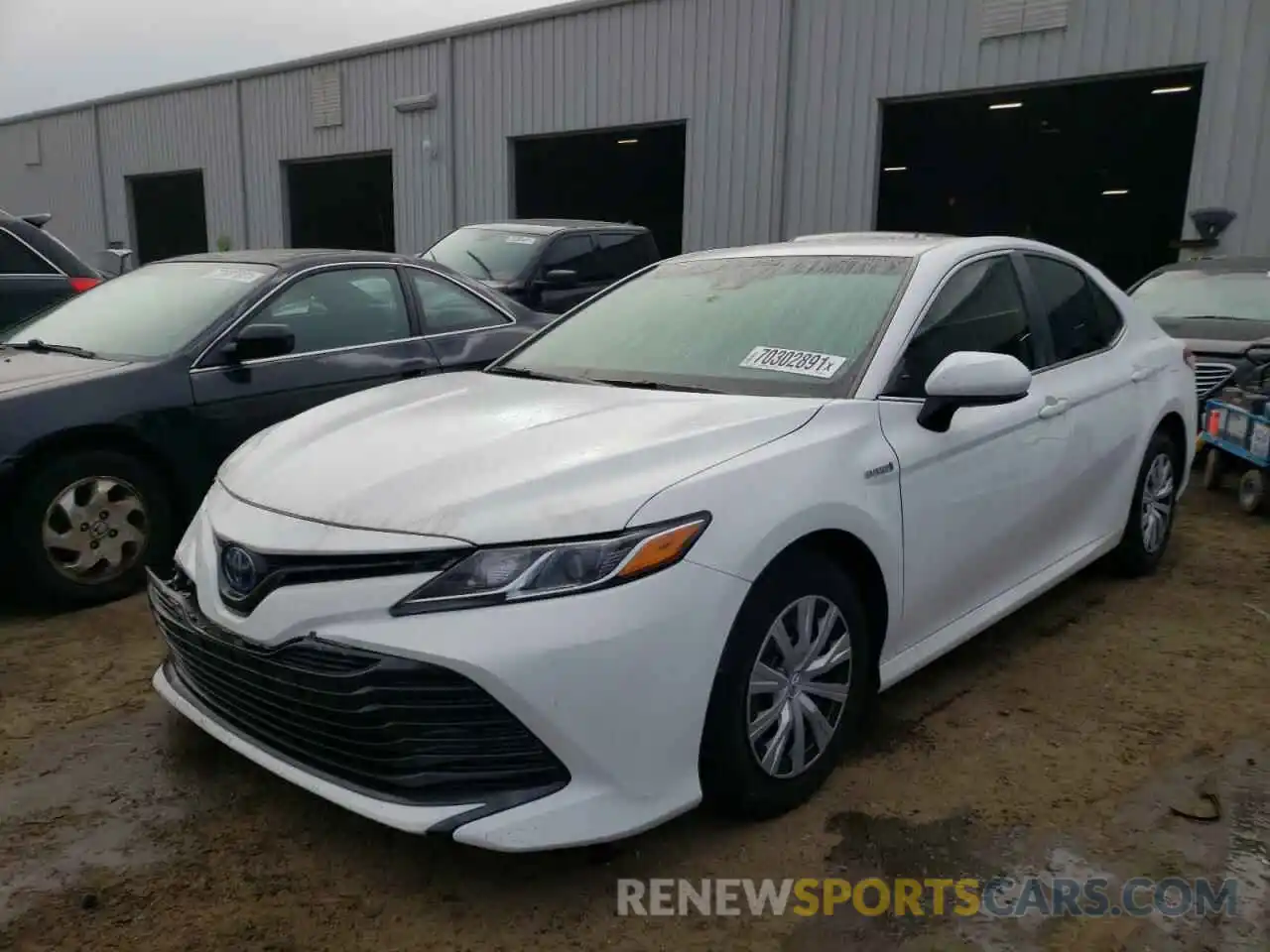 2 Photograph of a damaged car 4T1C31AK6LU523347 TOYOTA CAMRY 2020