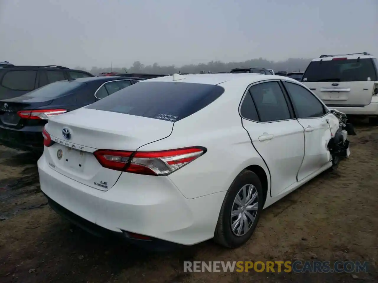 4 Photograph of a damaged car 4T1C31AK6LU523347 TOYOTA CAMRY 2020