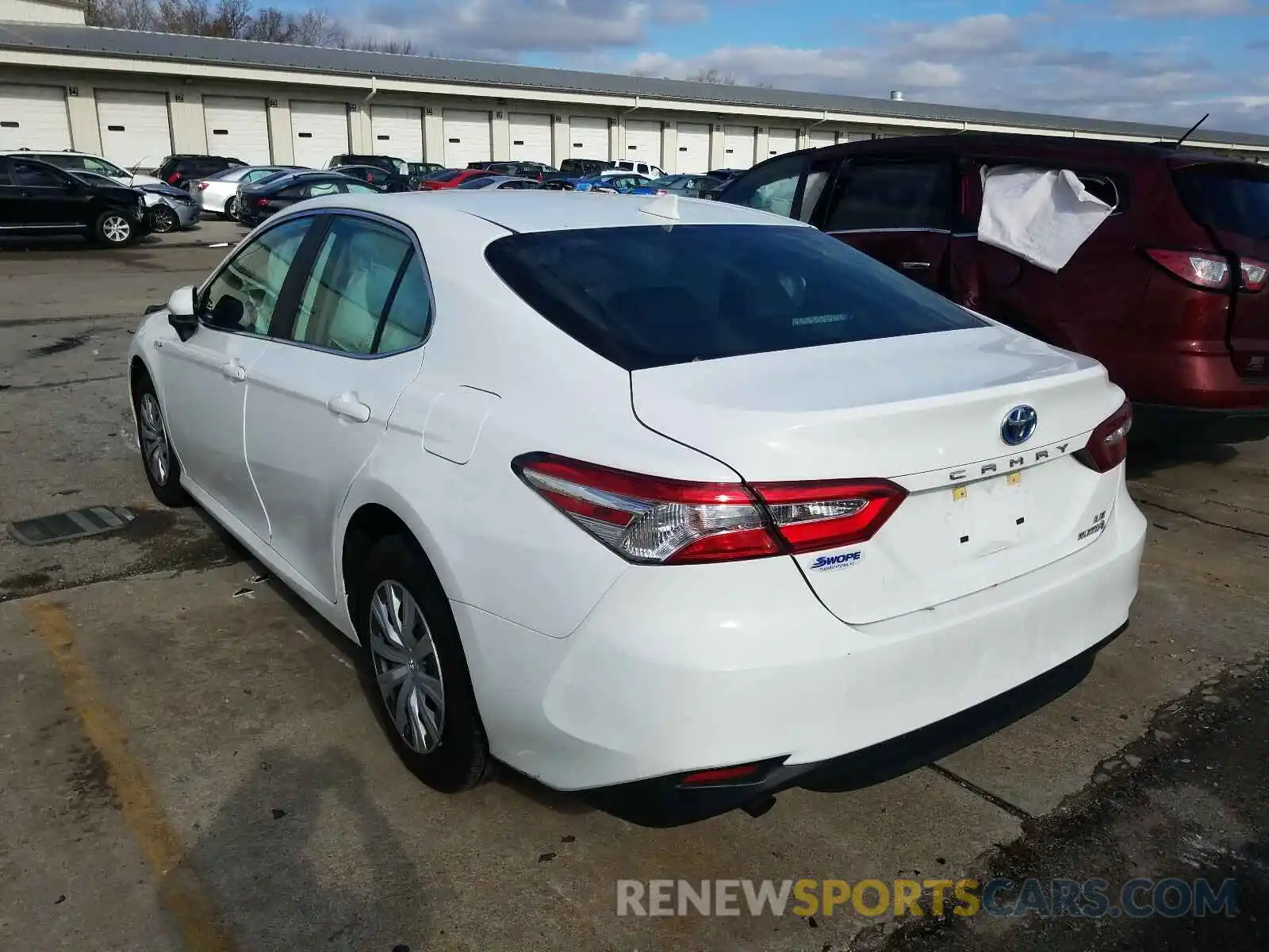 3 Photograph of a damaged car 4T1C31AK6LU527298 TOYOTA CAMRY 2020