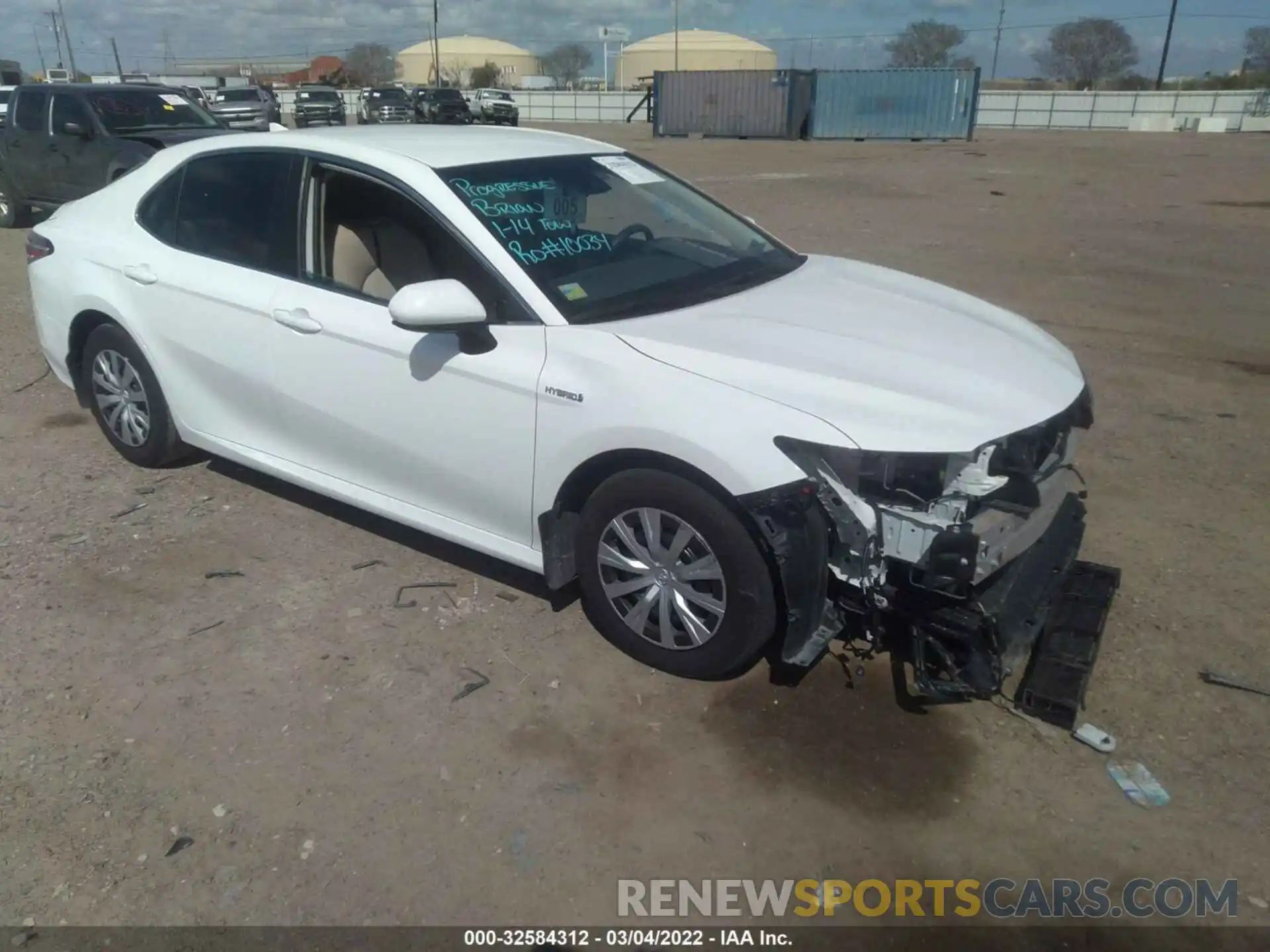 1 Photograph of a damaged car 4T1C31AK6LU527785 TOYOTA CAMRY 2020