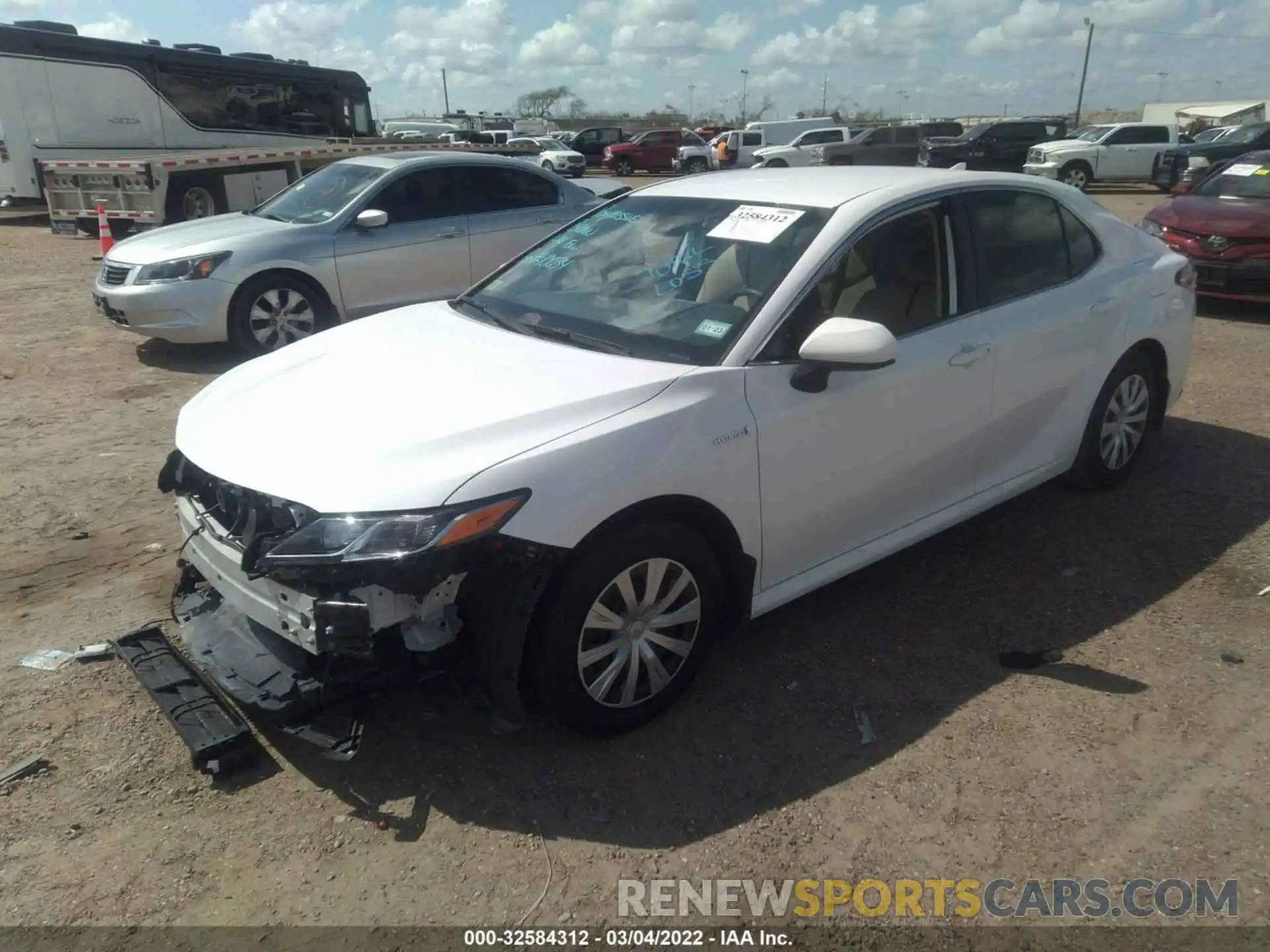 2 Photograph of a damaged car 4T1C31AK6LU527785 TOYOTA CAMRY 2020